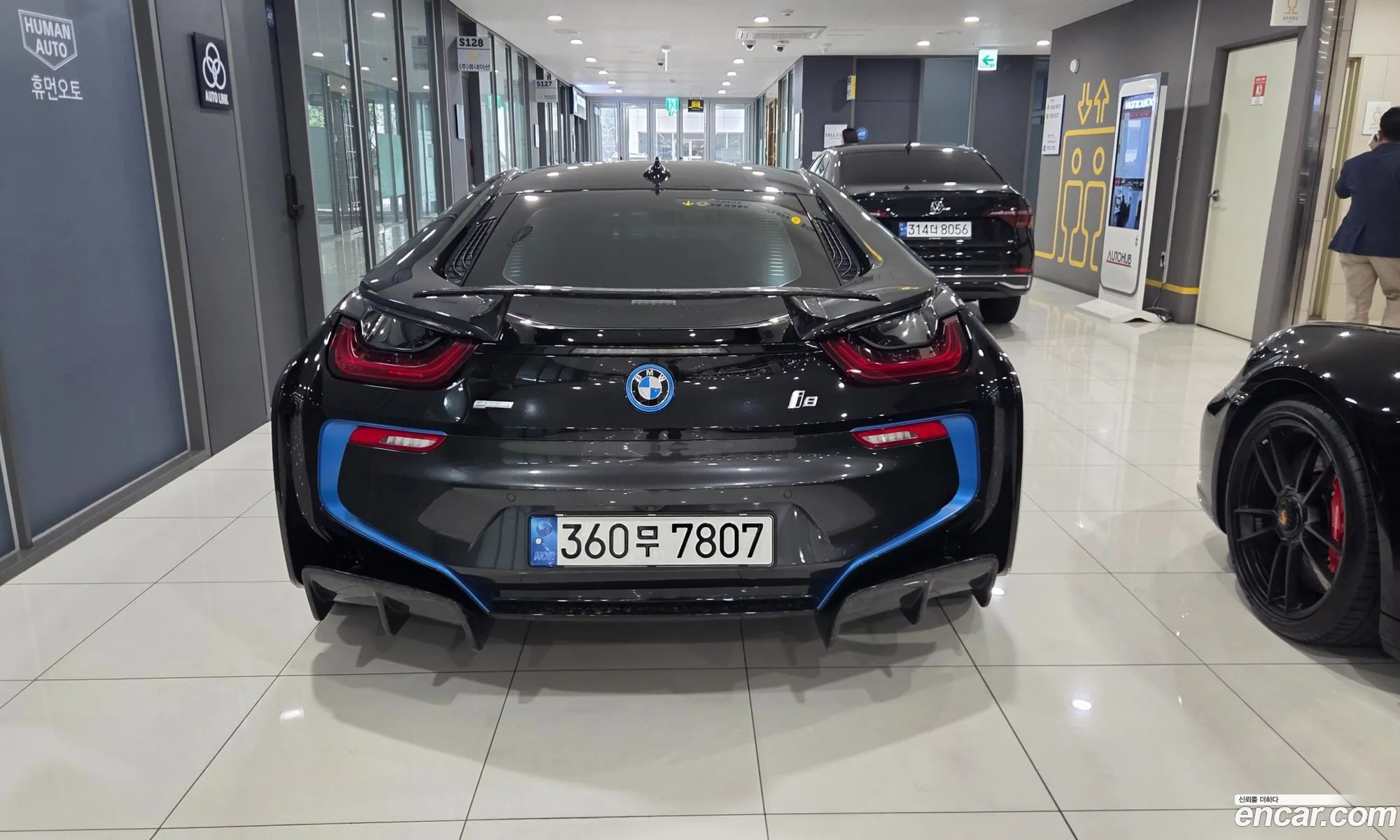 BMW i8