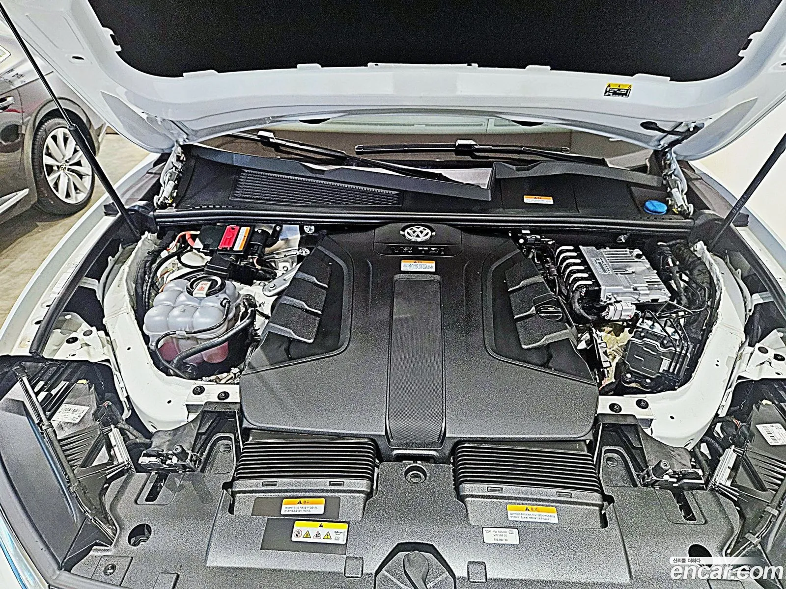 Volkswagen Touareg 2024 — 14