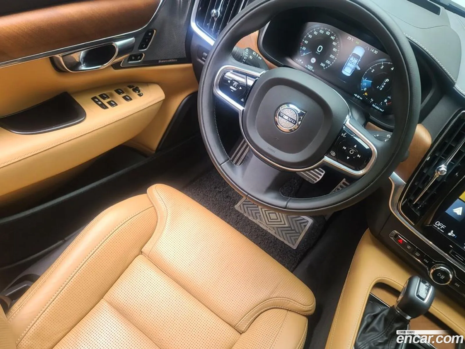 Volvo S90 2019 — 9