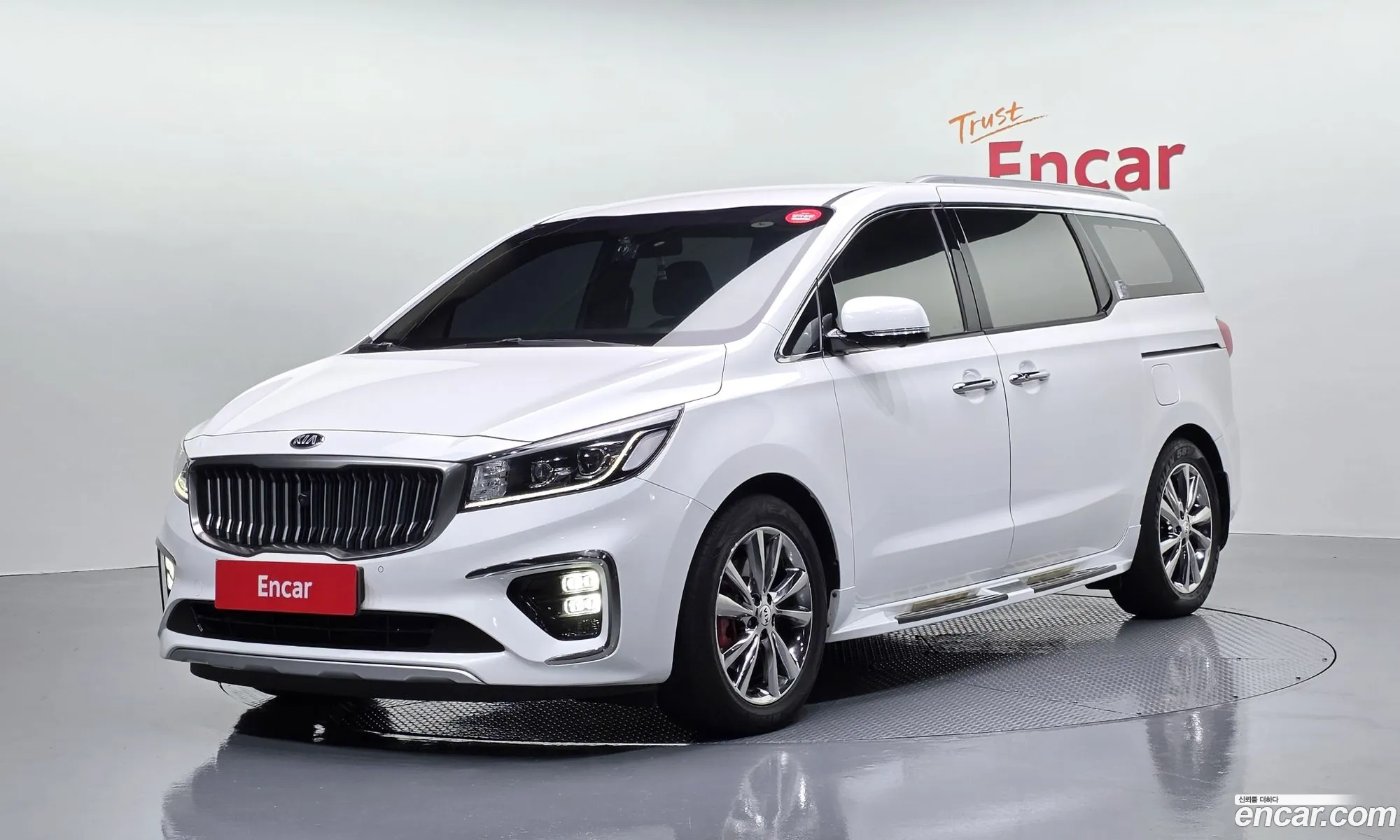 Kia Carnival 2018 KNAME81ABKS501882 — 2