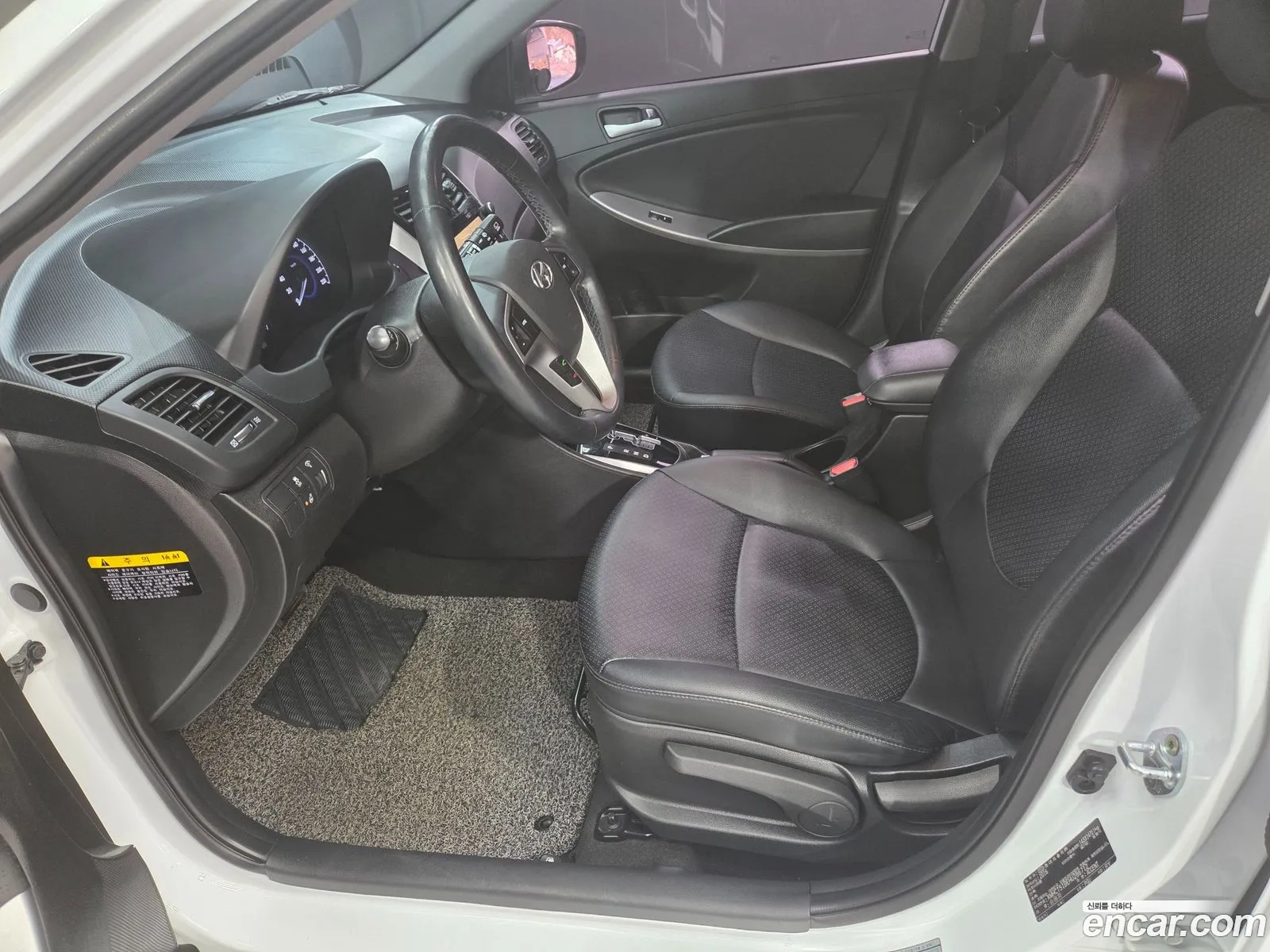 Hyundai Accent 2016 — 4
