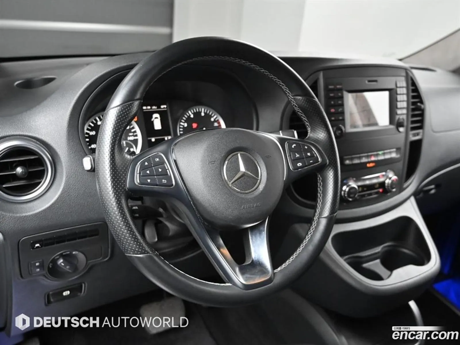 Mercedes-Benz V-Class 2016 — 6