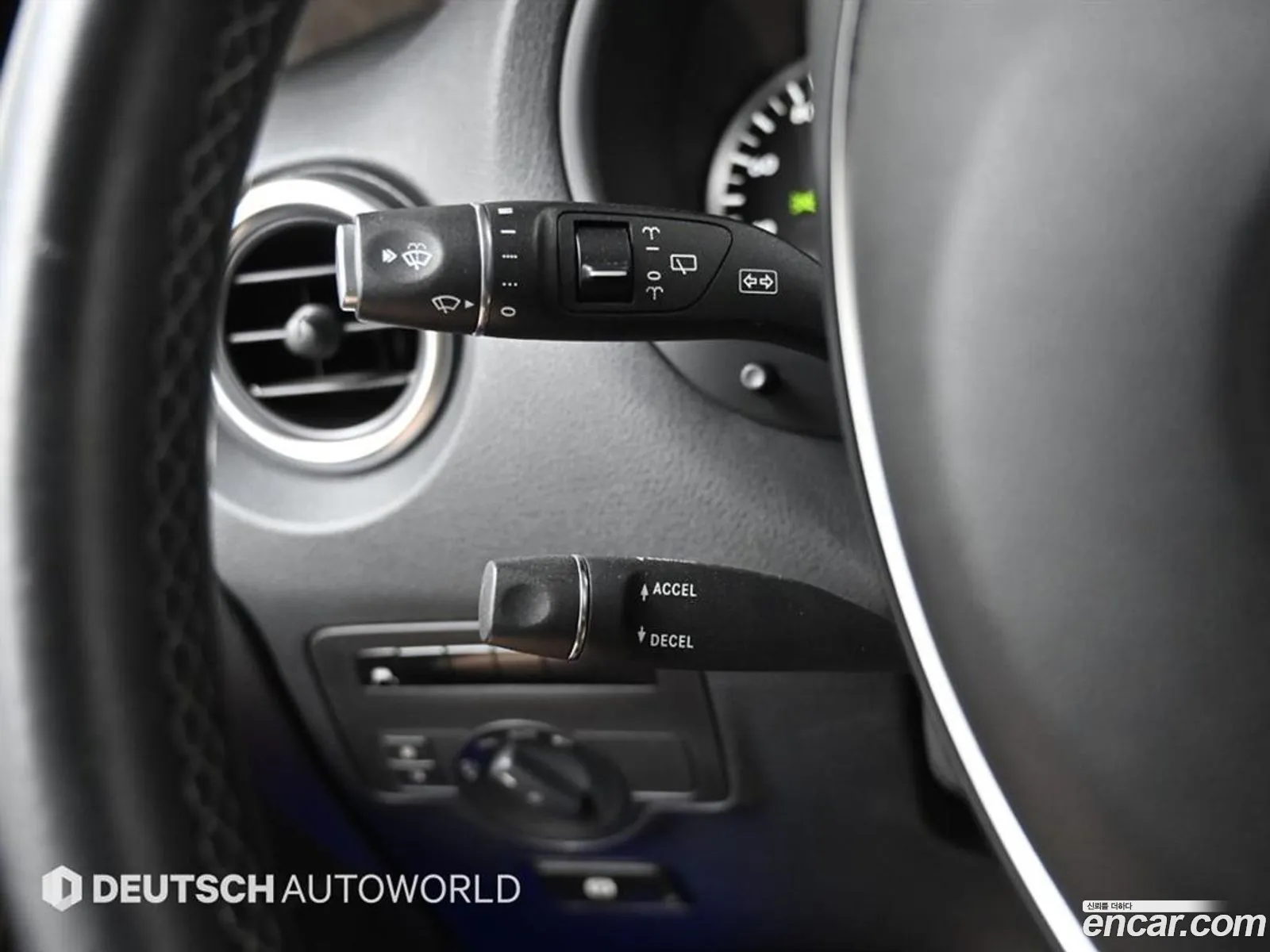 Mercedes-Benz V-Class 2016 — 10