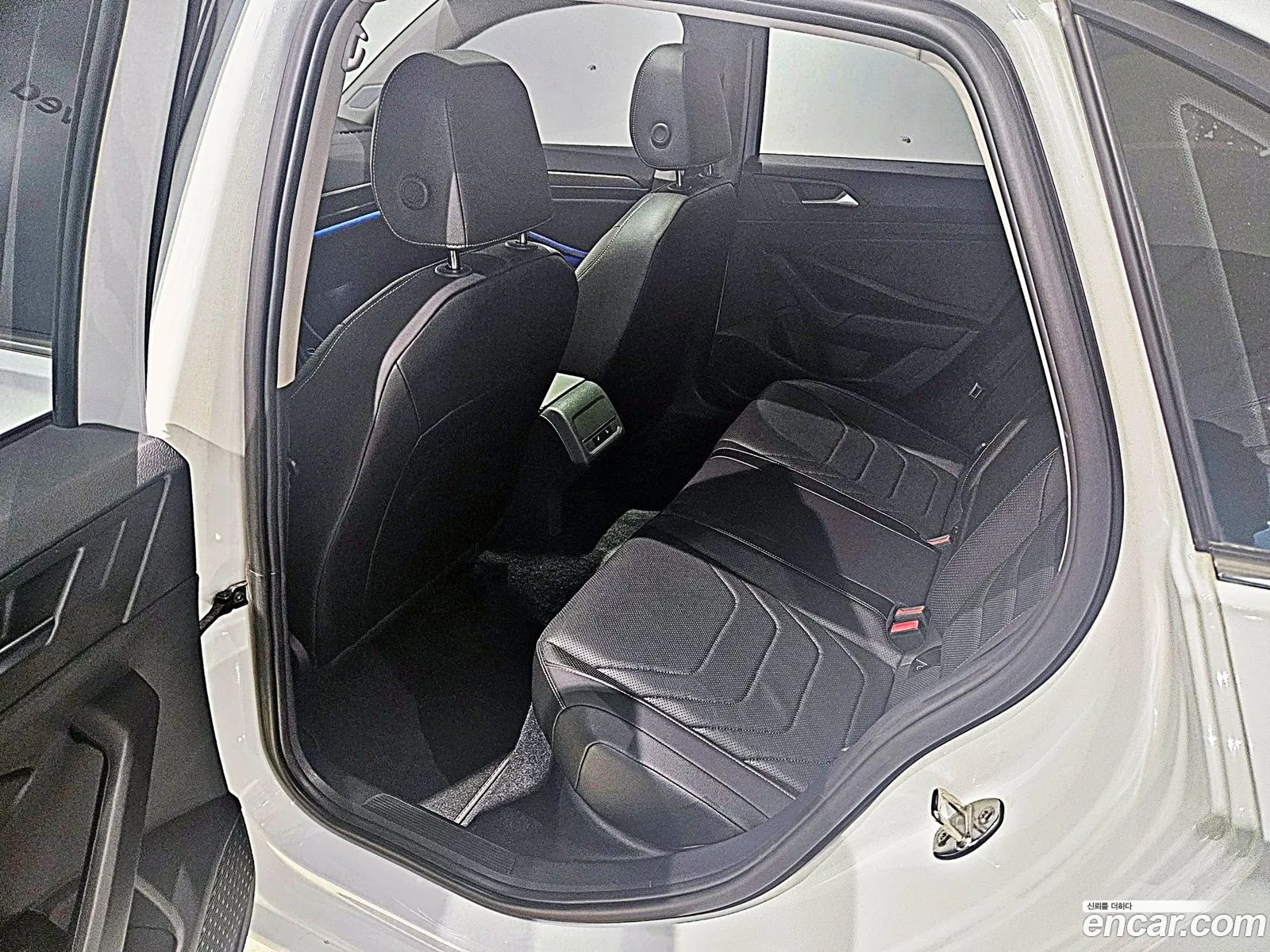 Volkswagen Jetta 7th Gen 2021 — 8