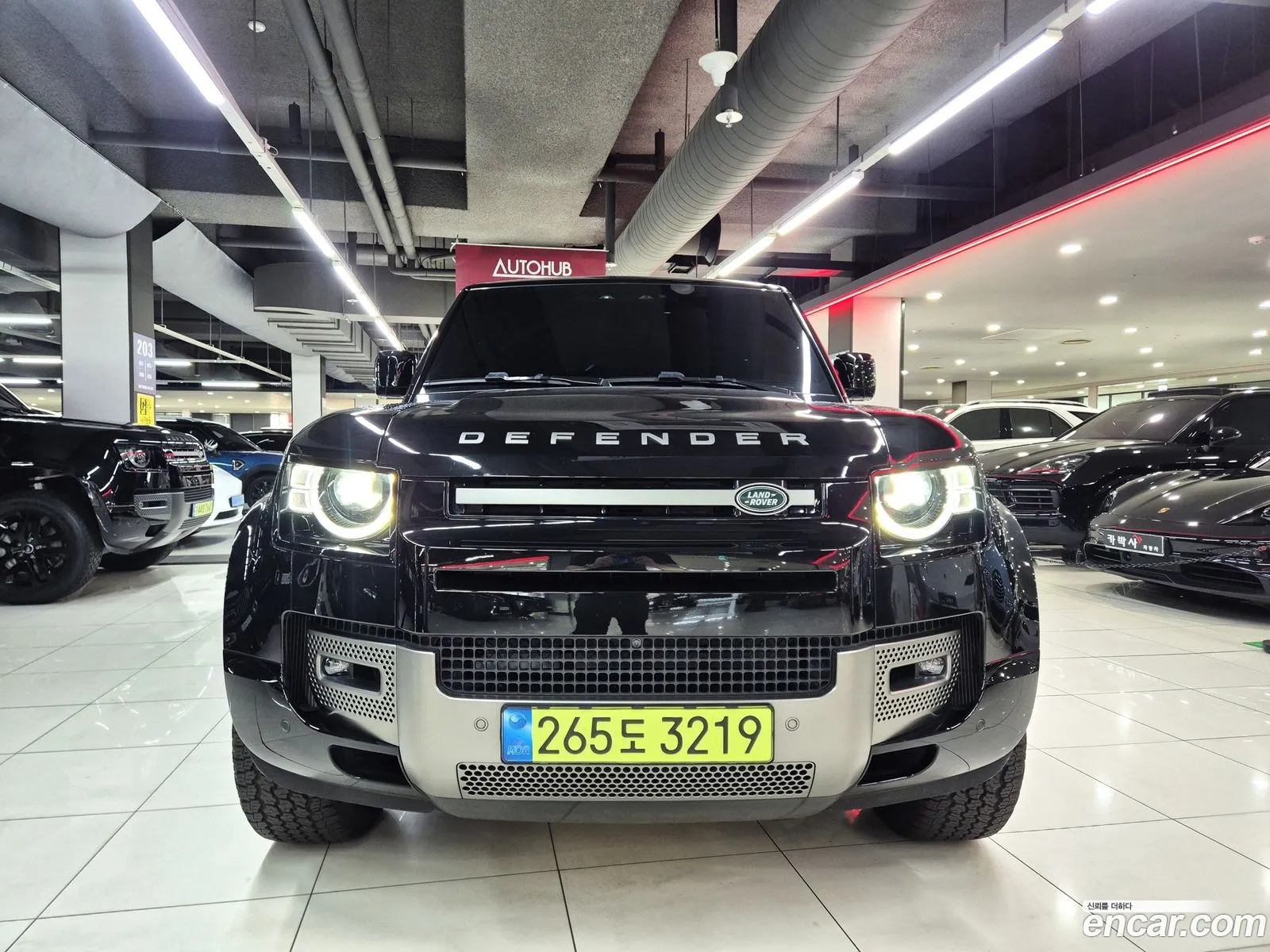 Land Rover Defender 2025 — 4