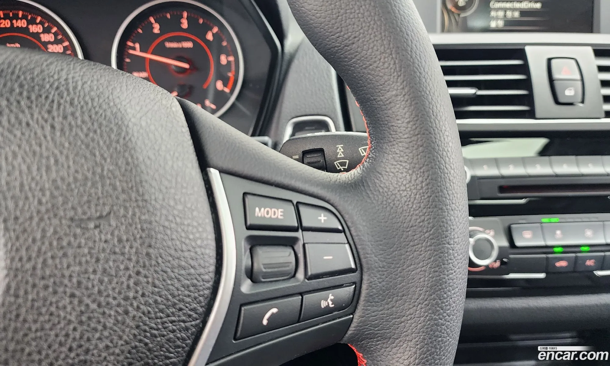 BMW 1 Series 2016 WBA1S5103G5D25216 — 3