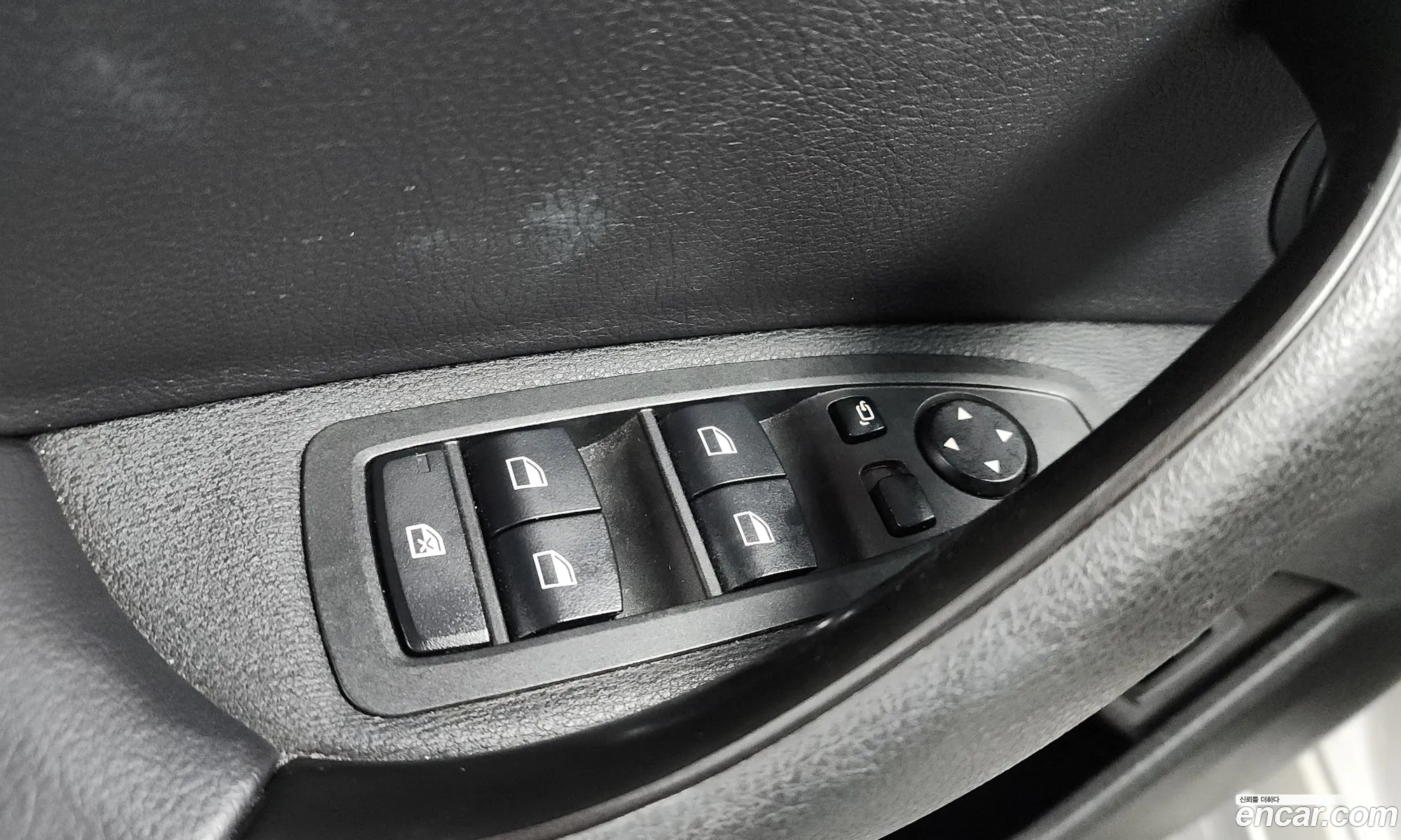 BMW X2 2019 WBAYJ5100KEF55953 — 35