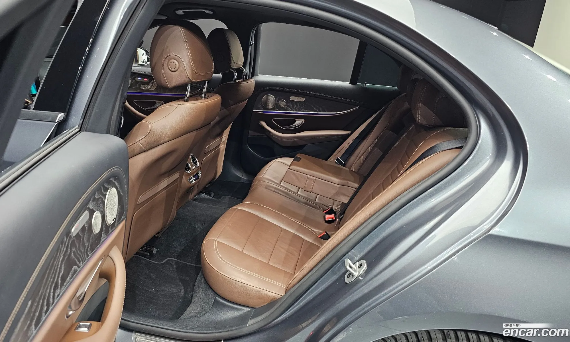 Mercedes-Benz E-Class W213 2022 — 17
