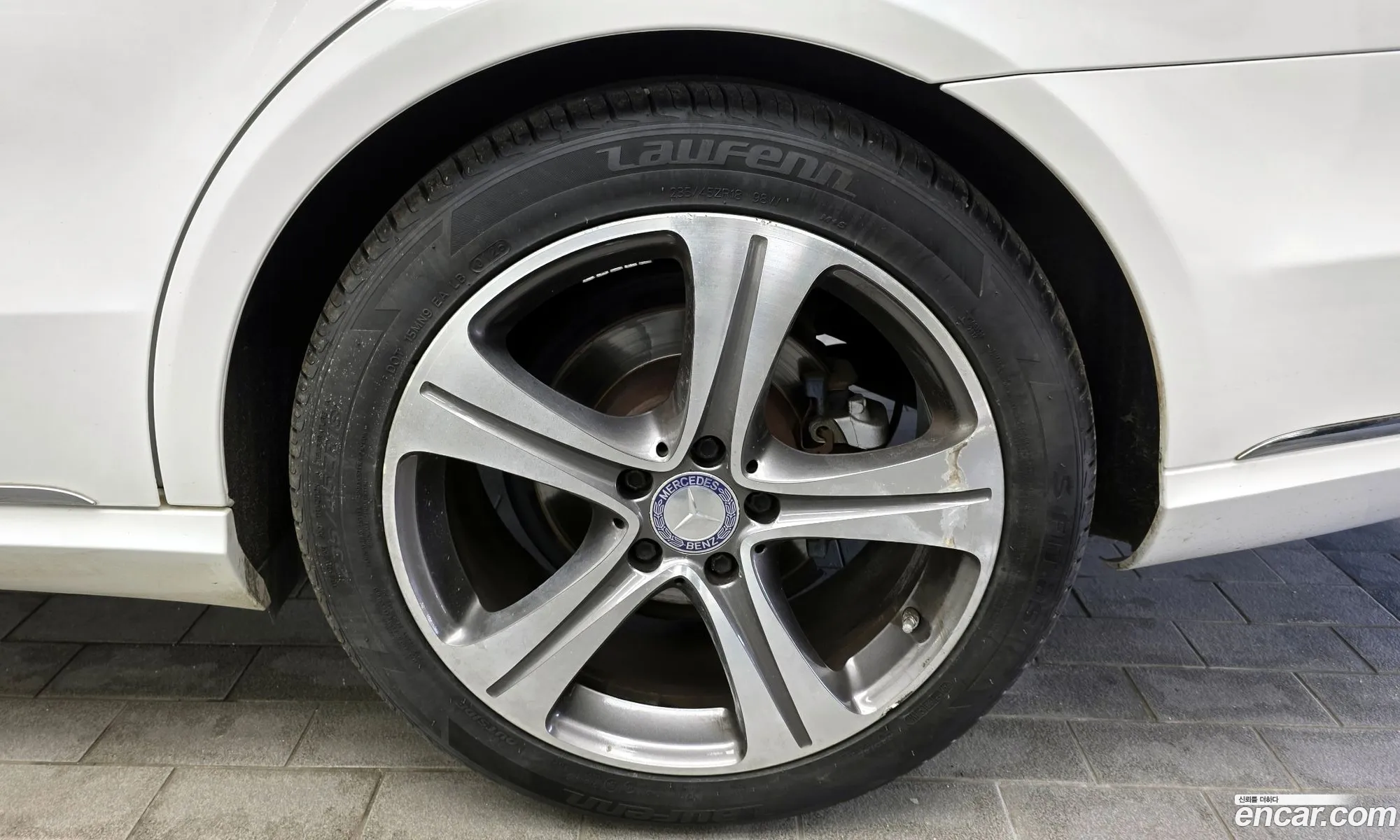Mercedes-Benz E-Class W212 2013 — 14