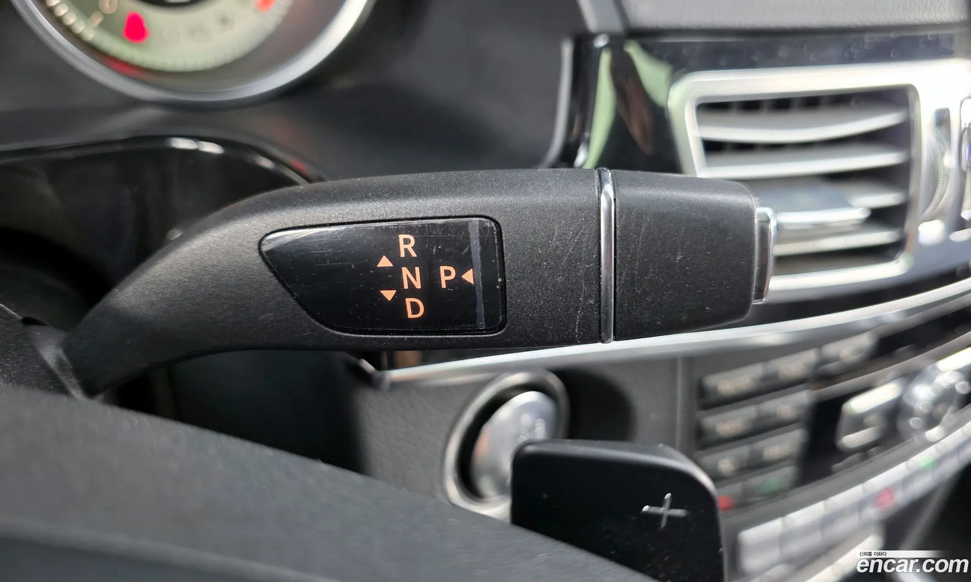 Mercedes-Benz E-Class W212 2013 — 28