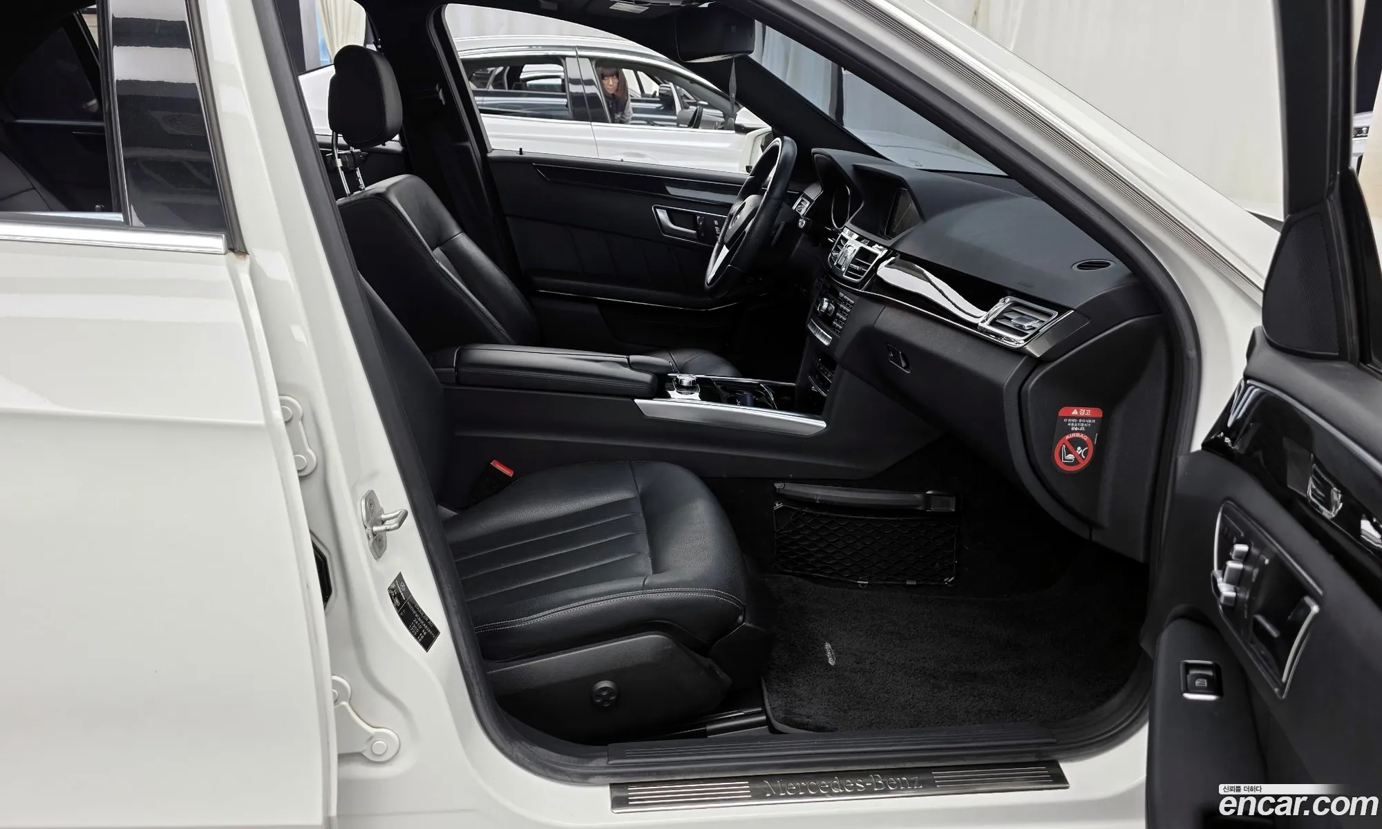 Mercedes-Benz E-Class W212 2013 — 17