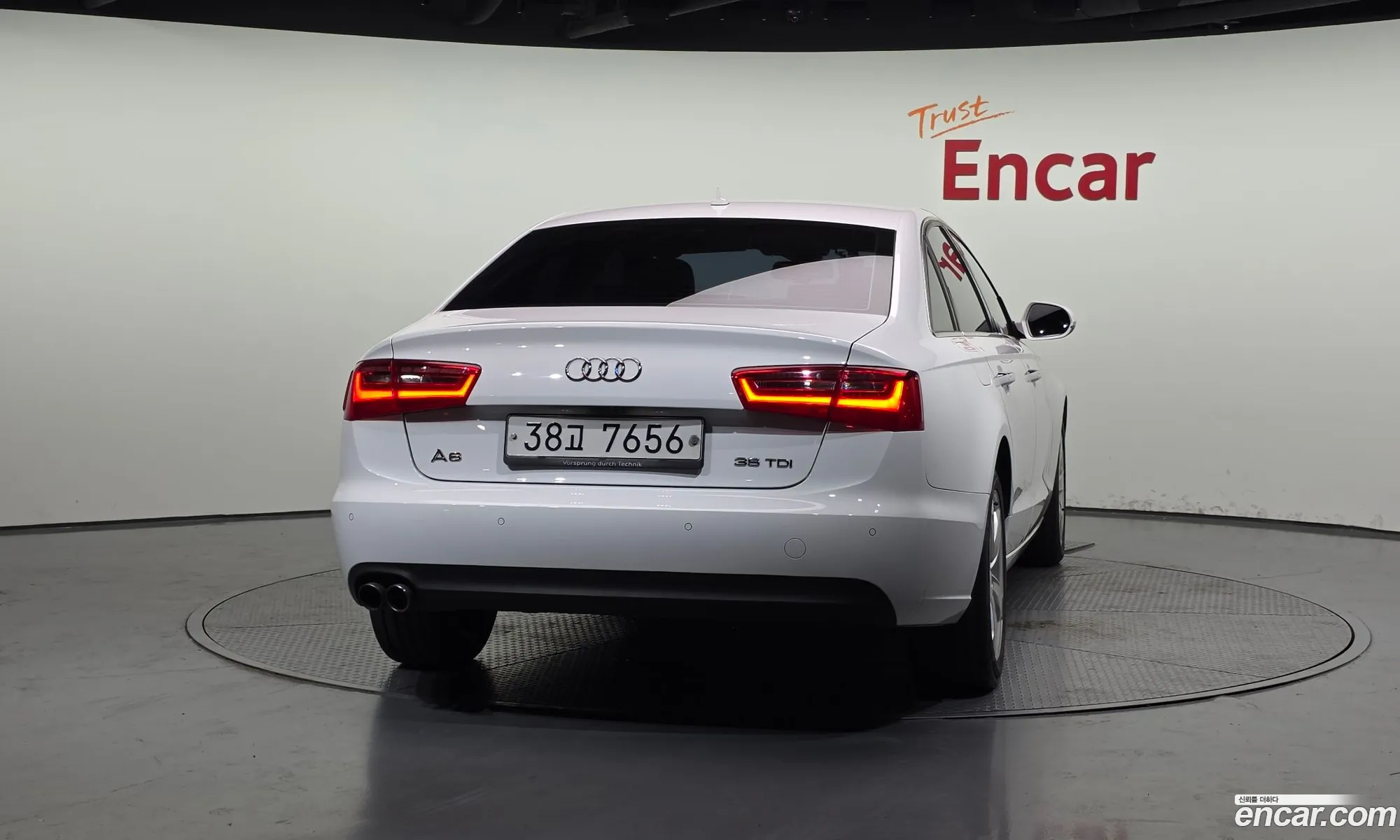 Audi A6 2015 — 17