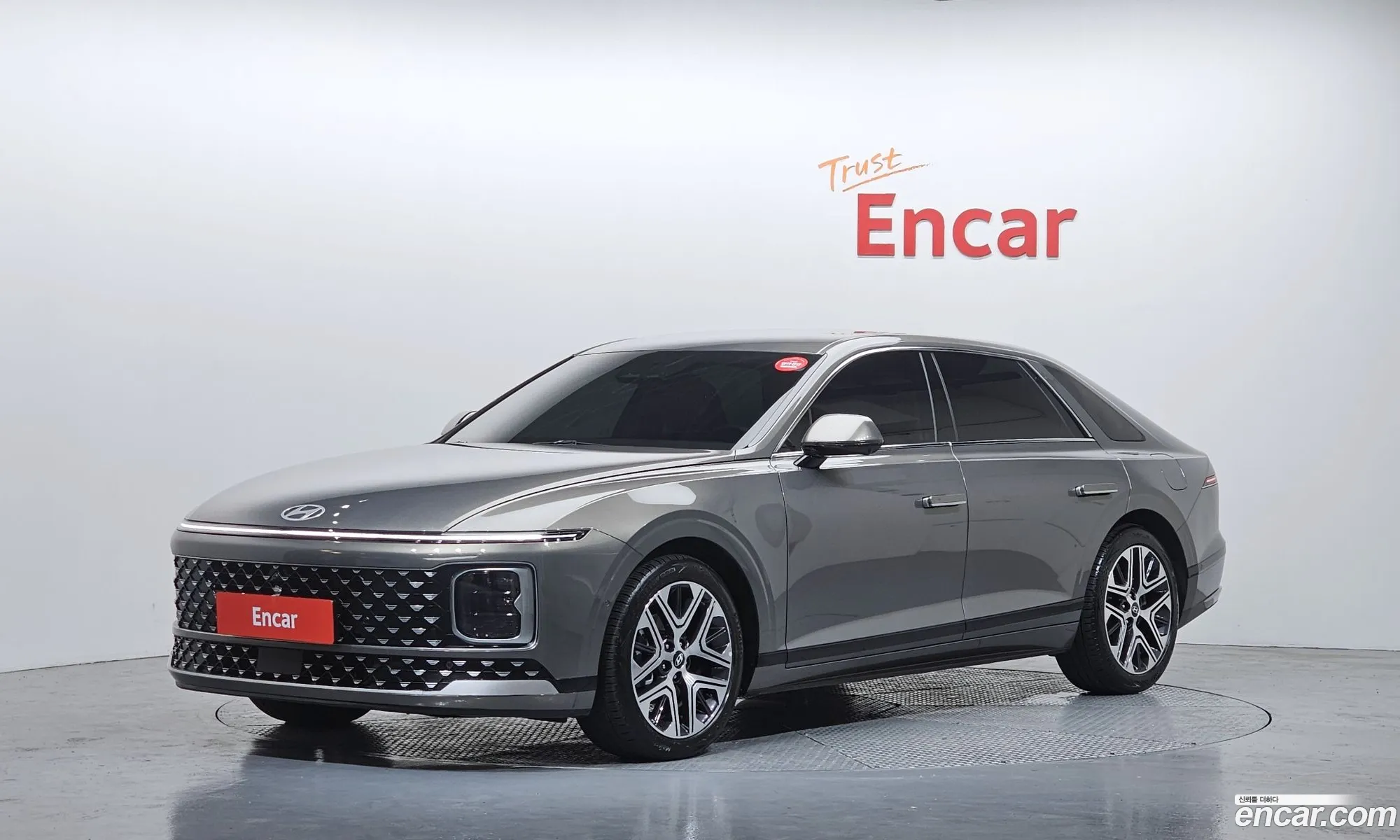 Hyundai Grandeur Hybrid 2025 — 4