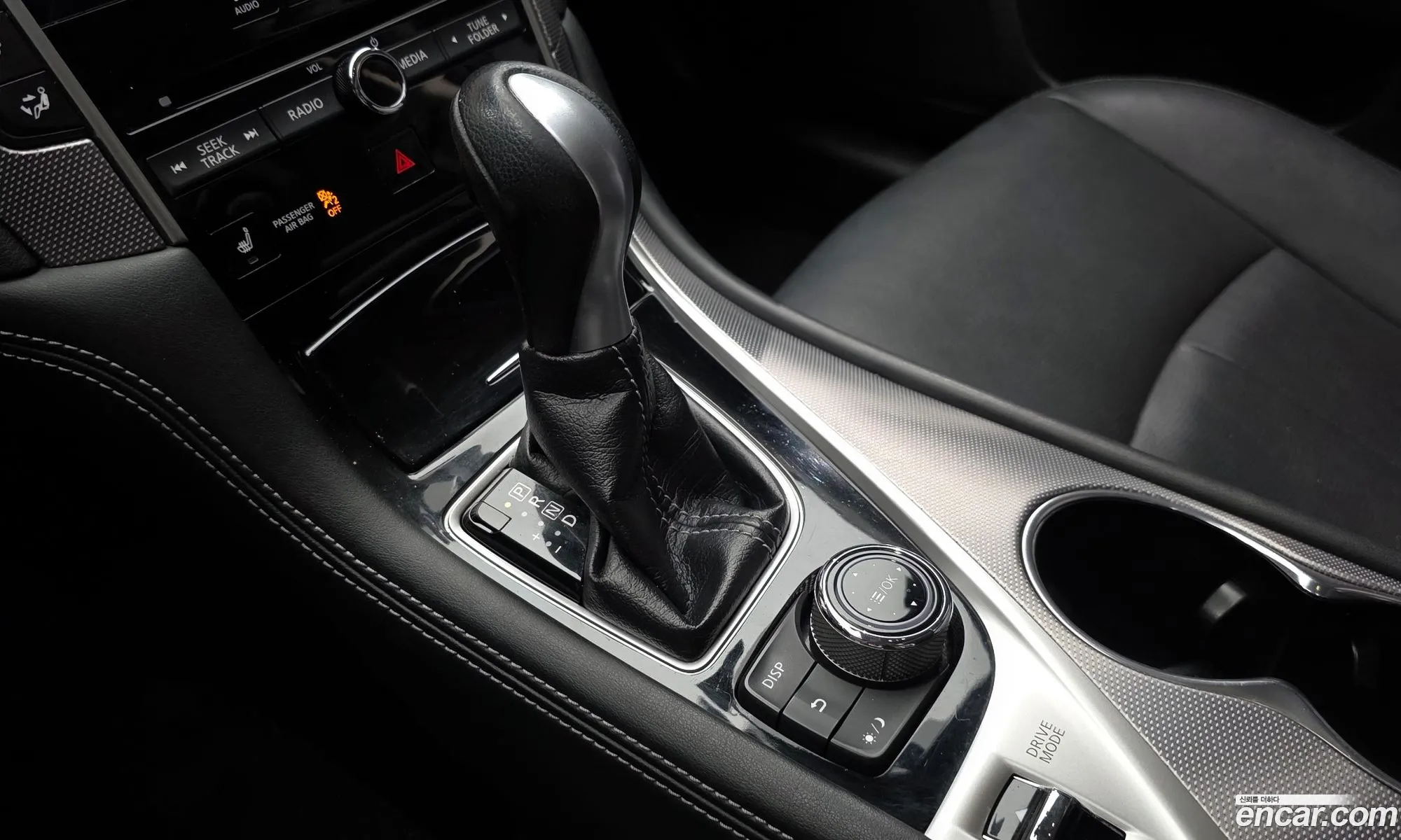 Infiniti Q50 2016 — 20