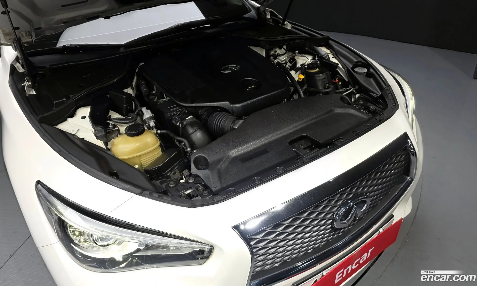 Infiniti Q50 2016 — 17