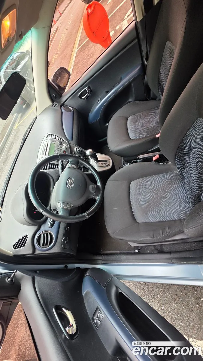Hyundai BlueOn 2011 — 4