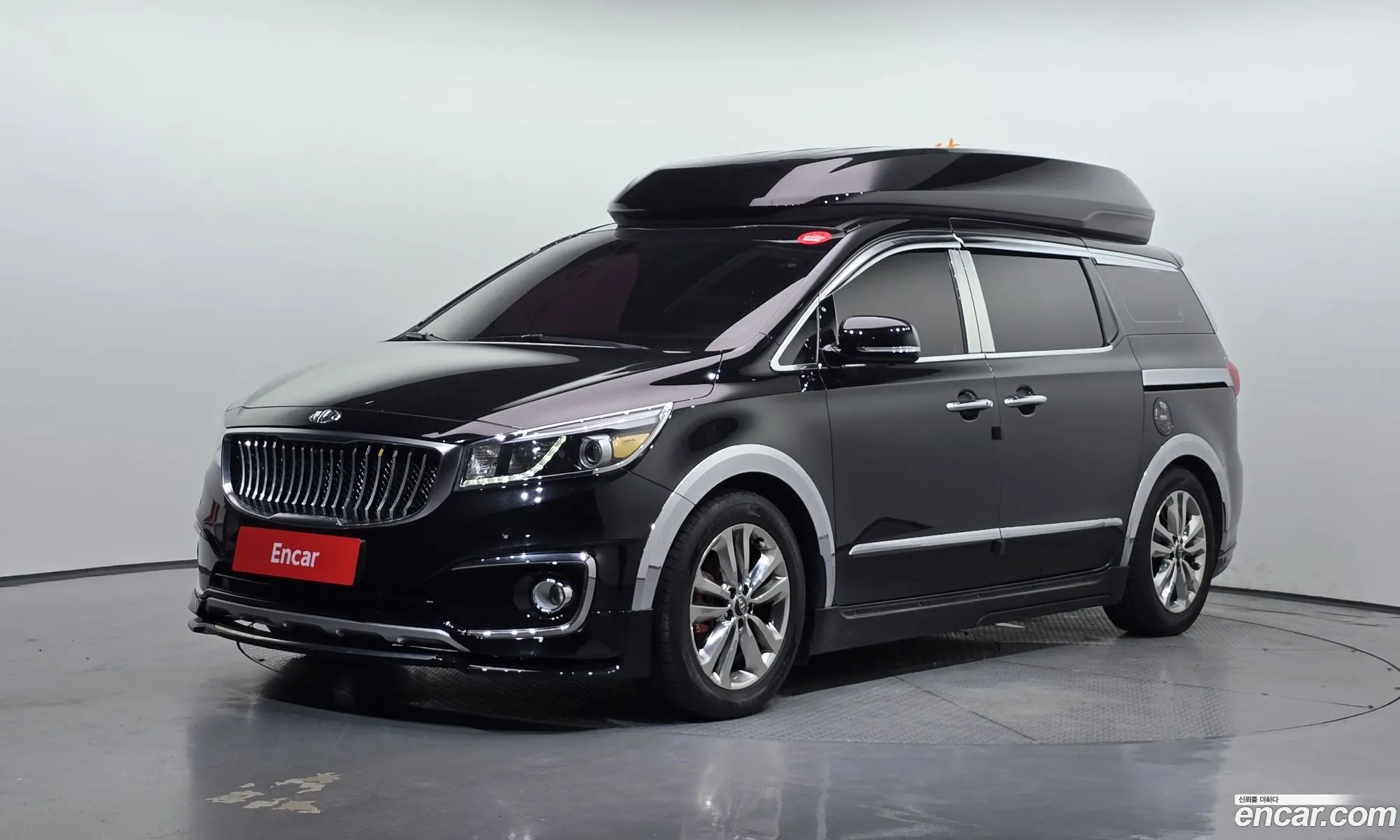 Kia Carnival 2017 KNAMC81ABHS333313 — 2