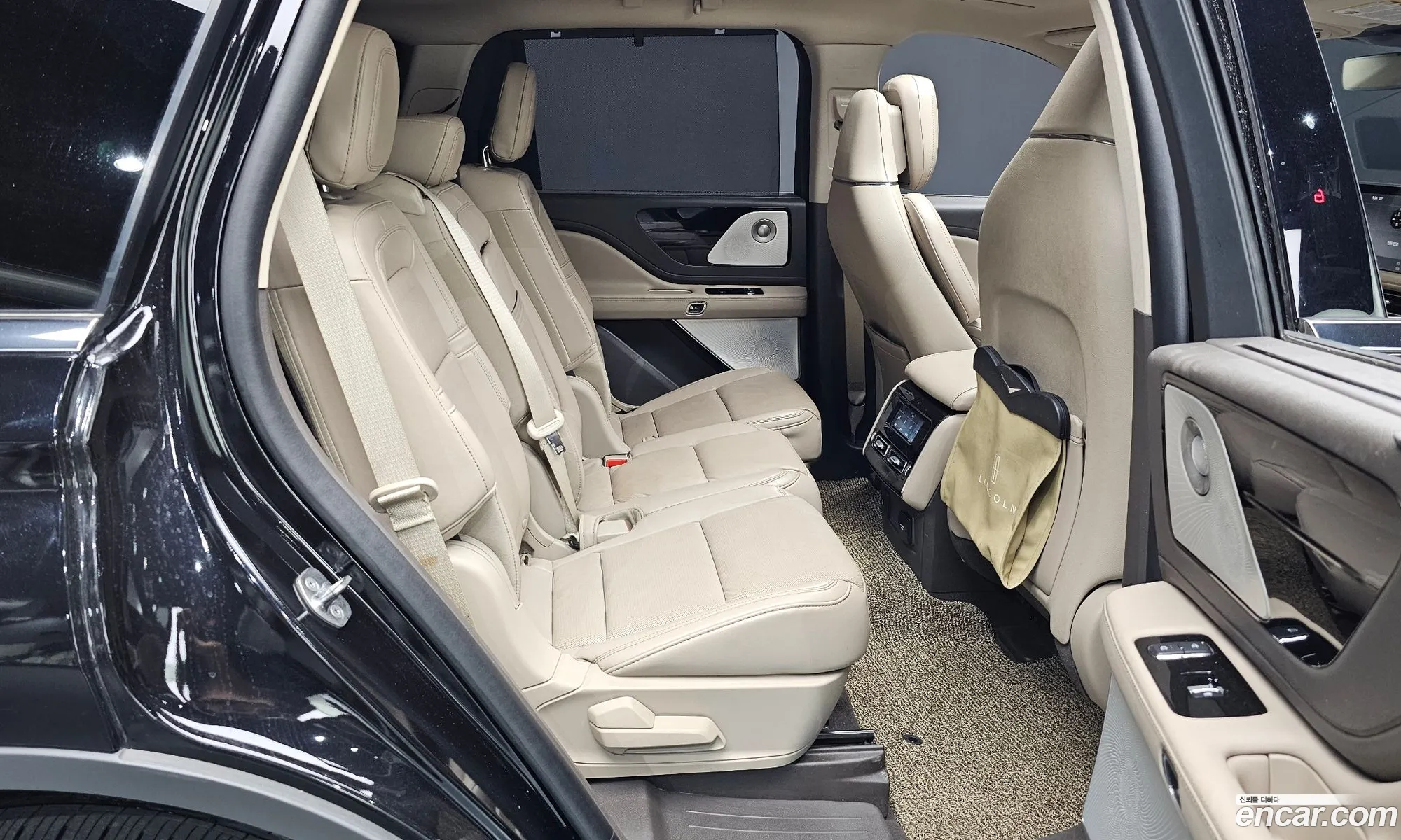 Lincoln Aviator 2021 — 21