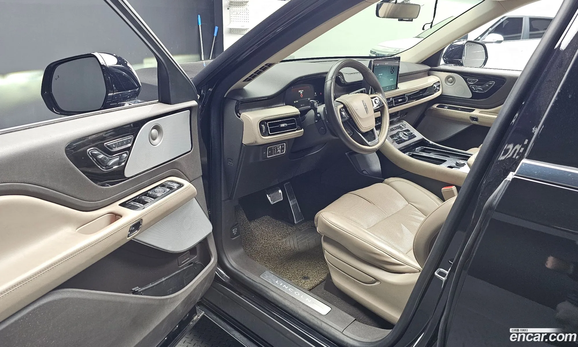 Lincoln Aviator 2021 — 18