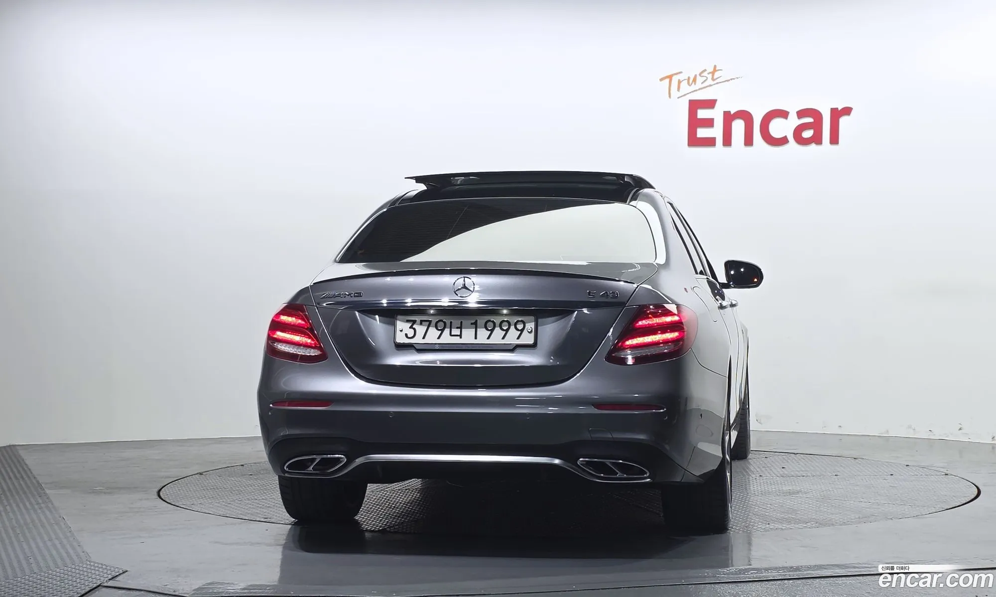 Mercedes-Benz E-Class W213 2017 — 12