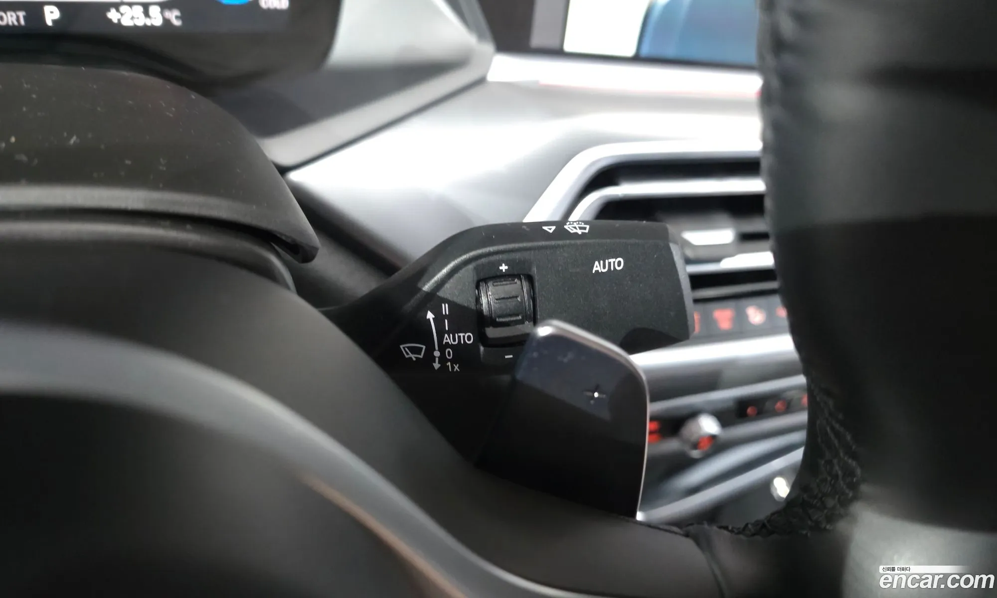 BMW X6 2023 WBAGT8106P9R76600 — 33