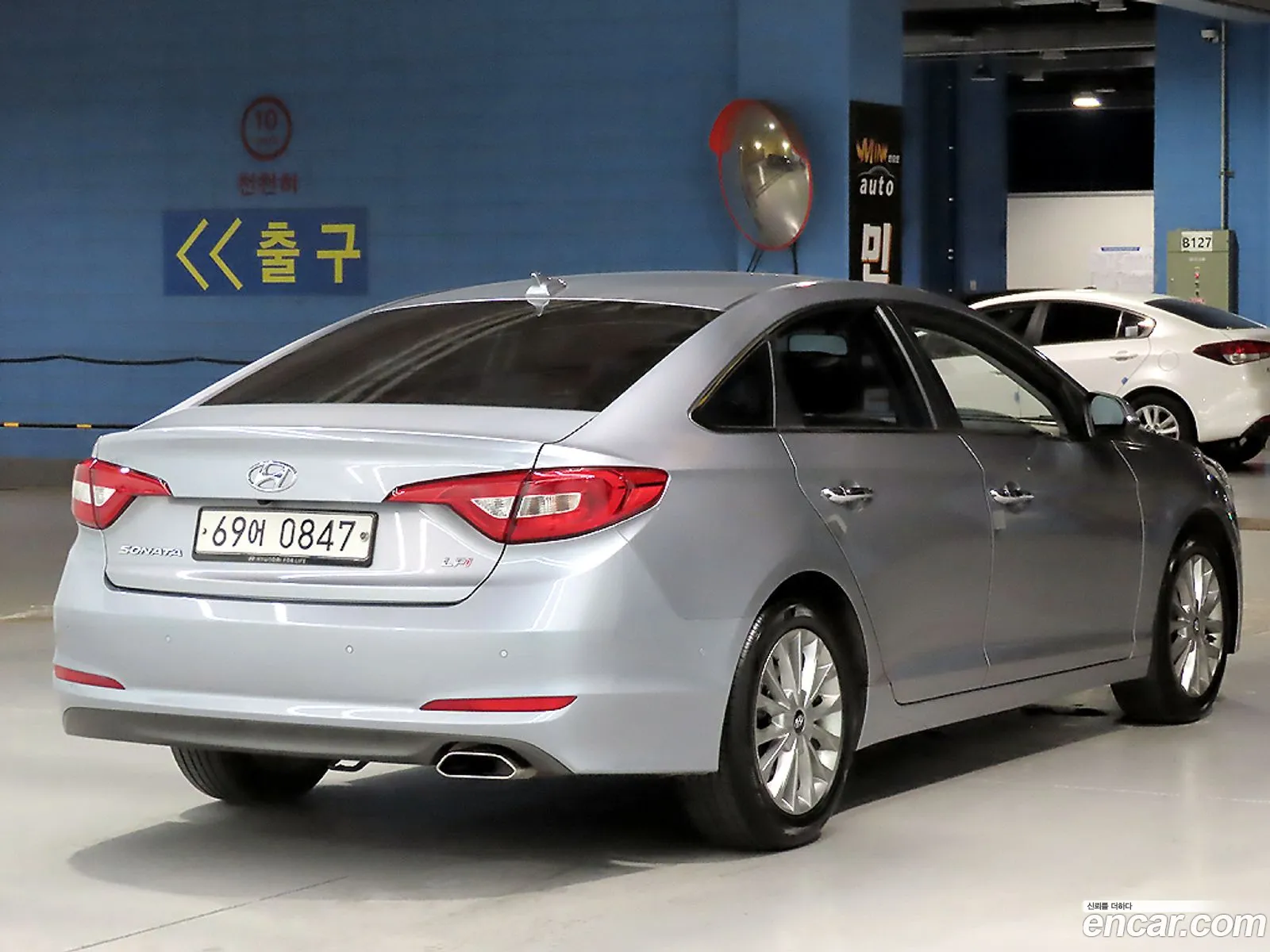 Hyundai LF Sonata 2016 — 2