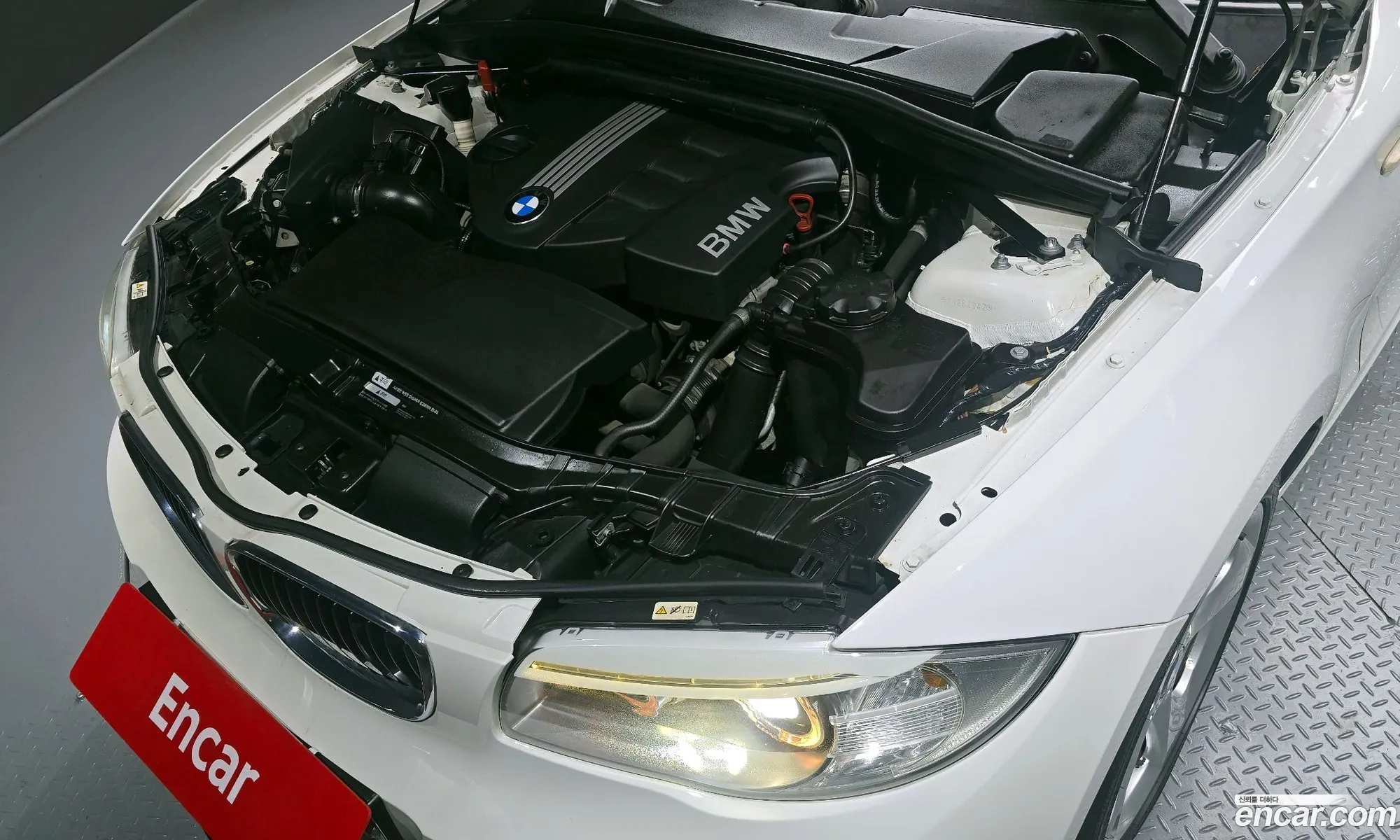 BMW 1 Series 2011 WBAUR3108BVL41530 — 11
