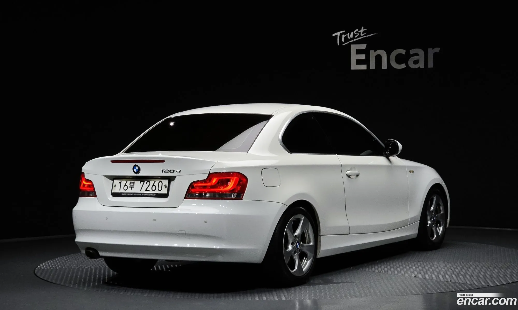 BMW 1 Series 2011 WBAUR3108BVL41530 — 3