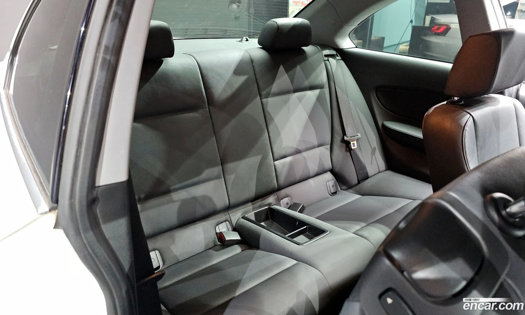BMW 1 Series 2011 WBAUR3108BVL41530 — 19