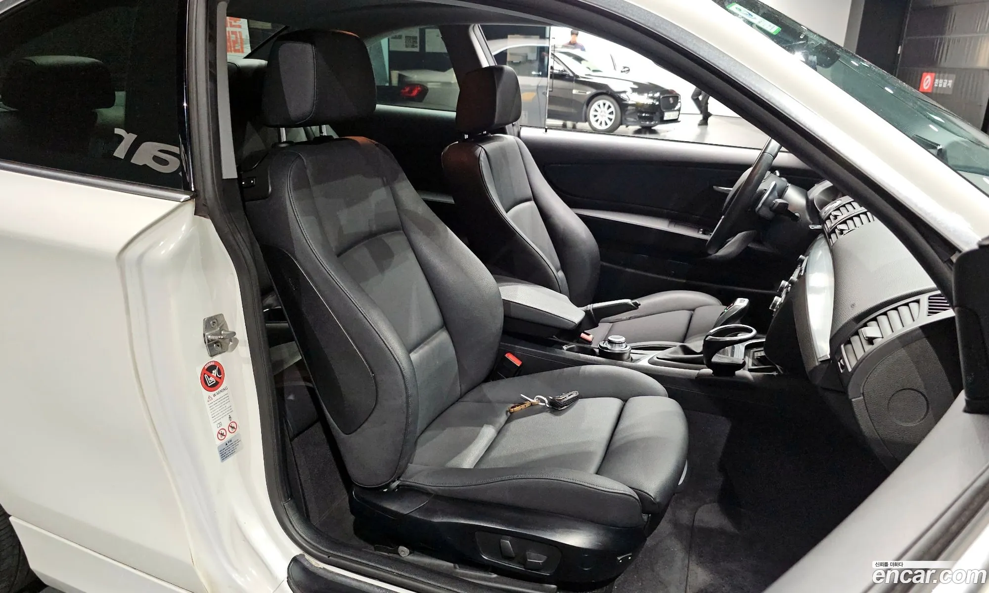 BMW 1 Series 2011 WBAUR3108BVL41530 — 9