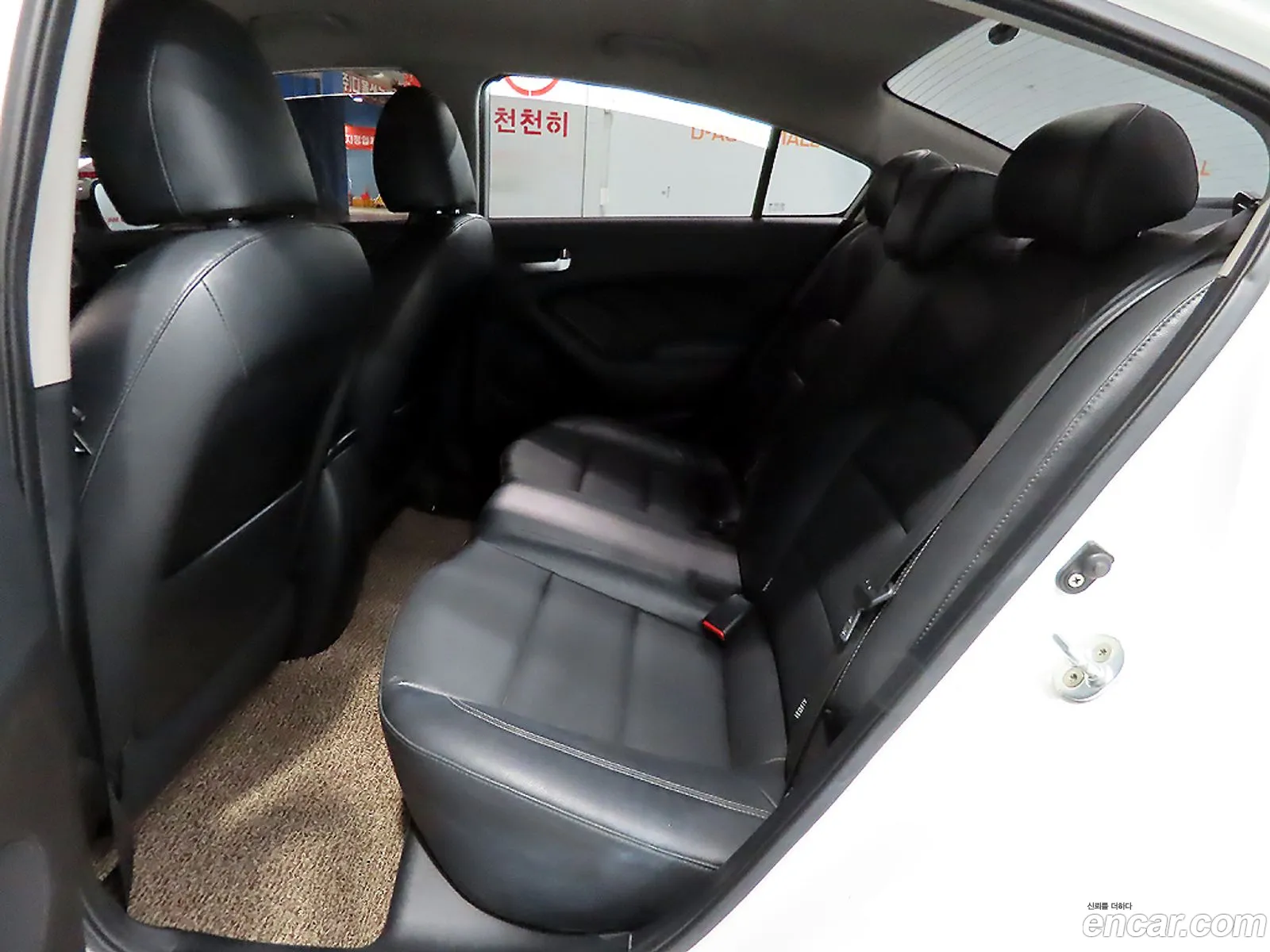 Kia K3 2015 — 2