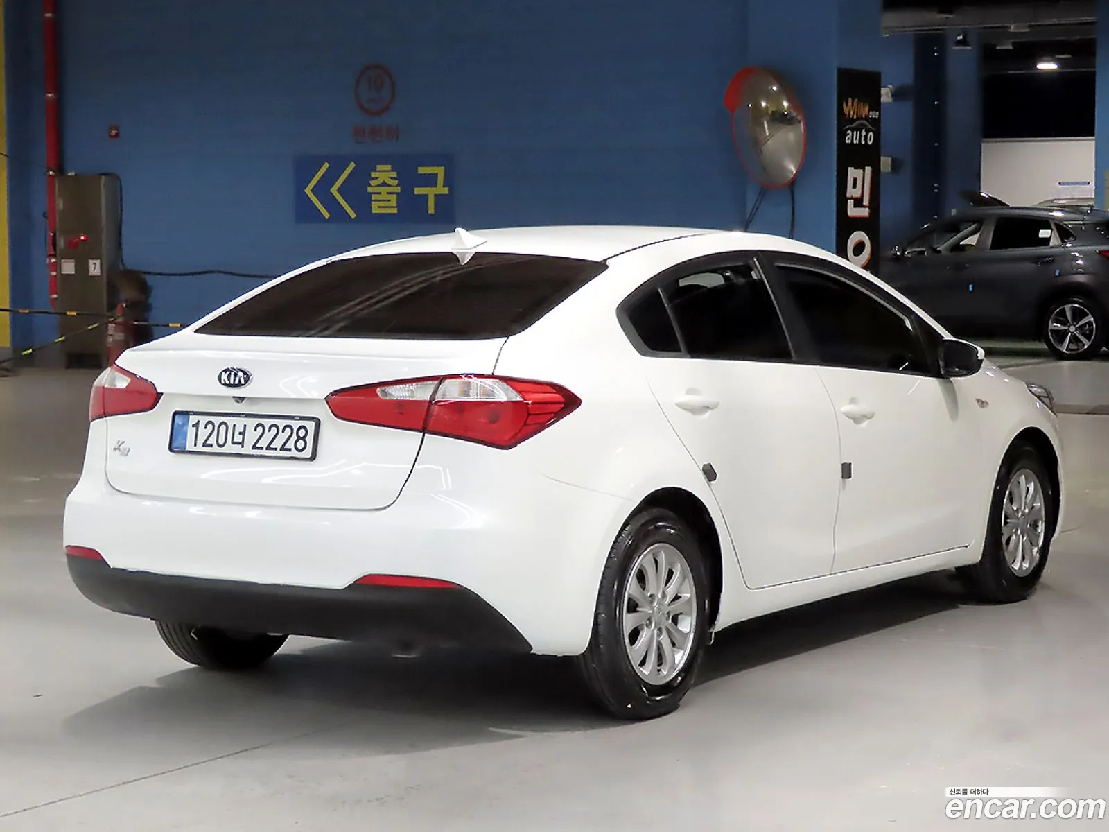Kia K3 2015 — 3