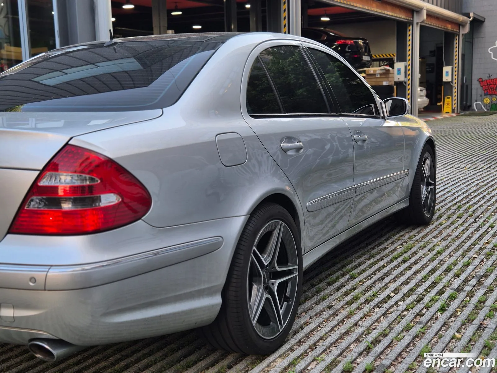 Mercedes-Benz E-Class W211 2003 — 6