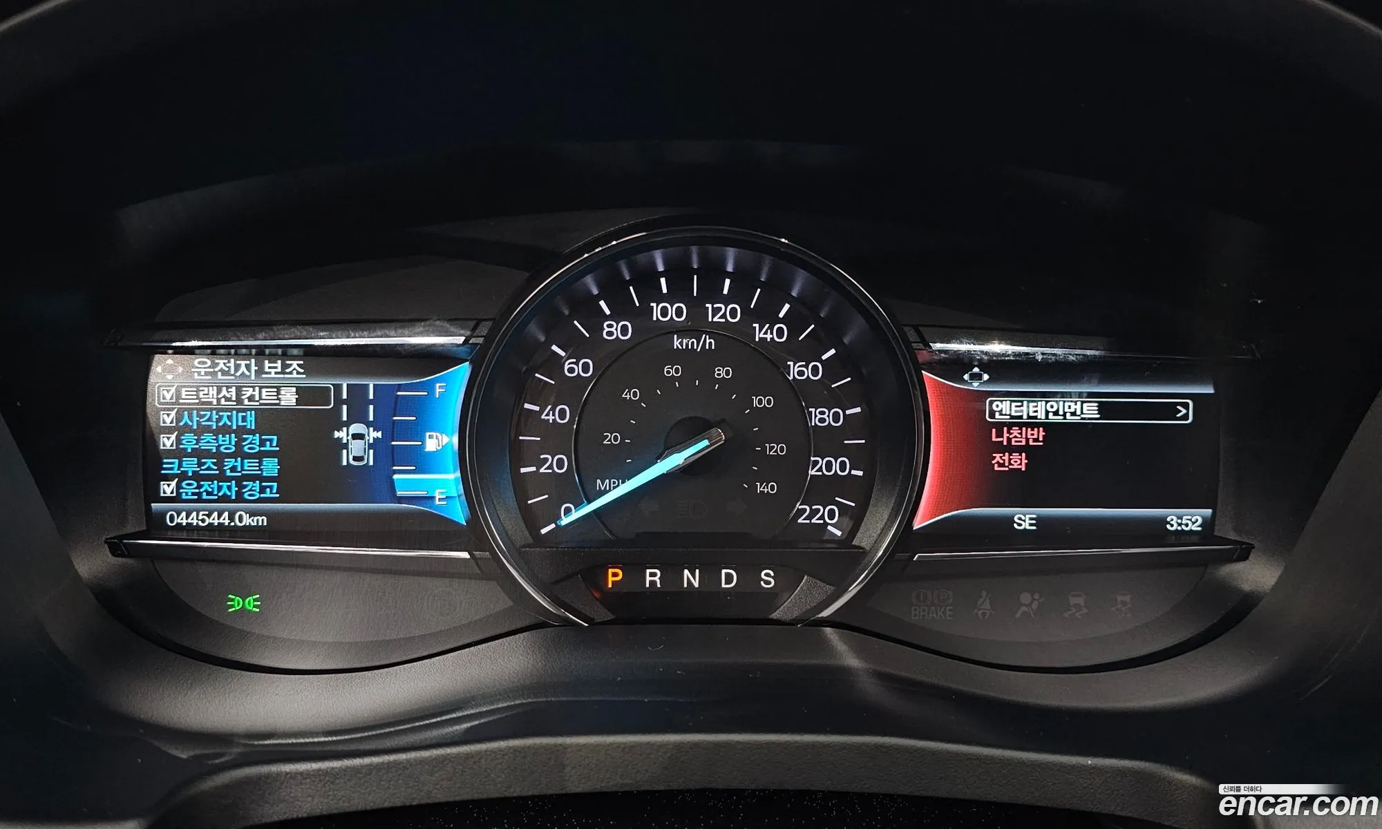 Ford Explorer 2018 1FM5K8FH7JGB23567 — 16