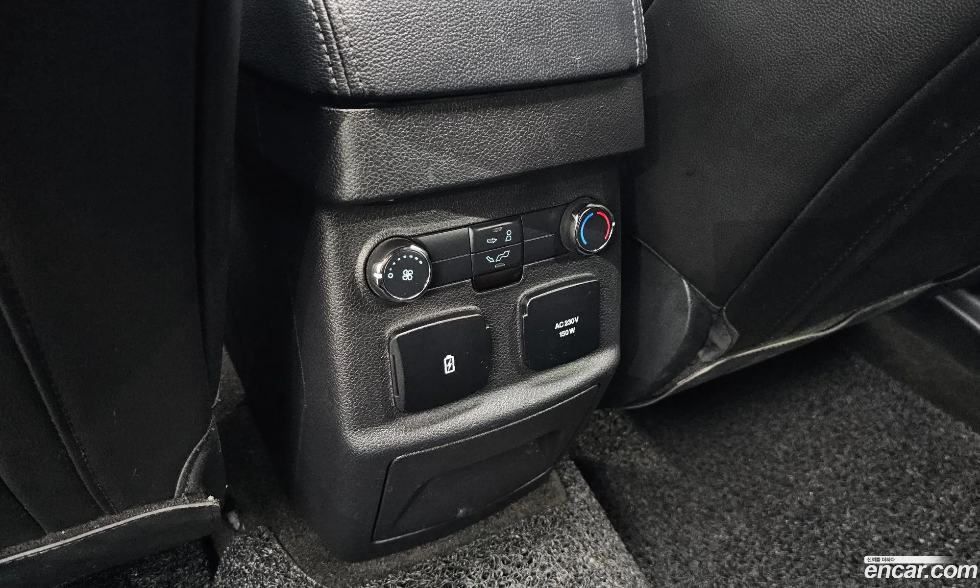 Ford Explorer 2018 1FM5K8FH7JGB23567 — 7