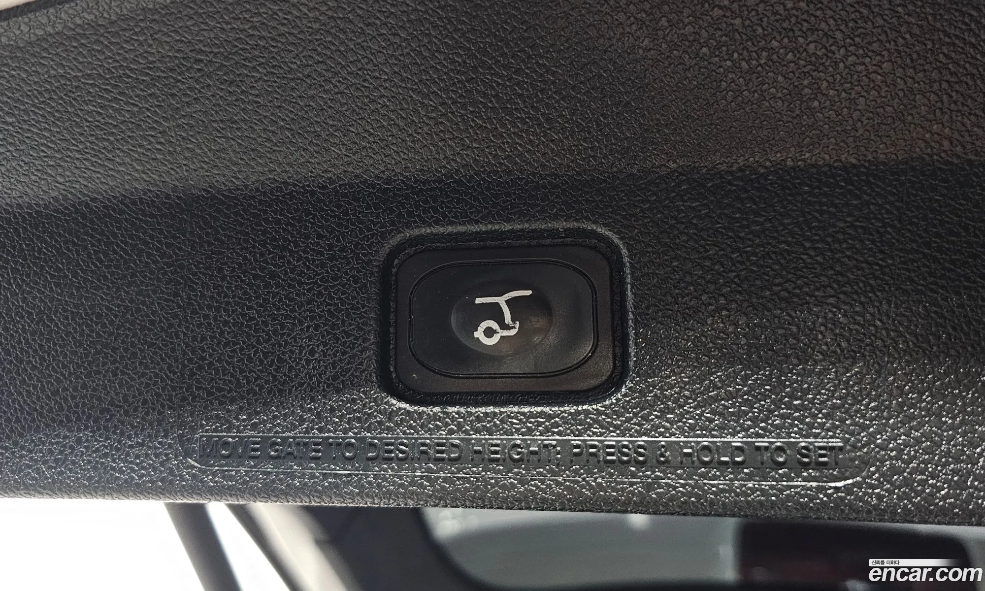 Ford Explorer 2018 1FM5K8FH7JGB23567 — 23