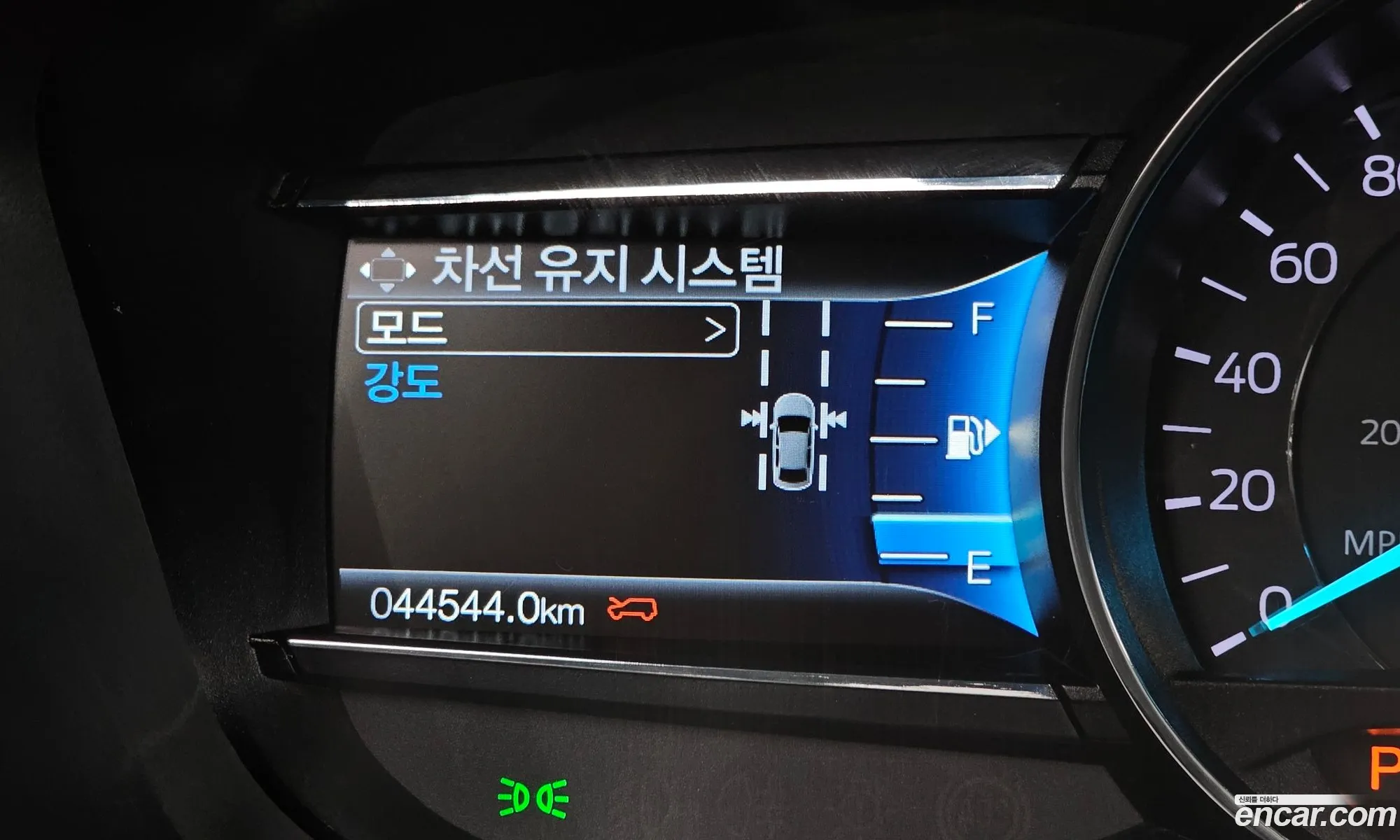 Ford Explorer 2018 1FM5K8FH7JGB23567 — 14
