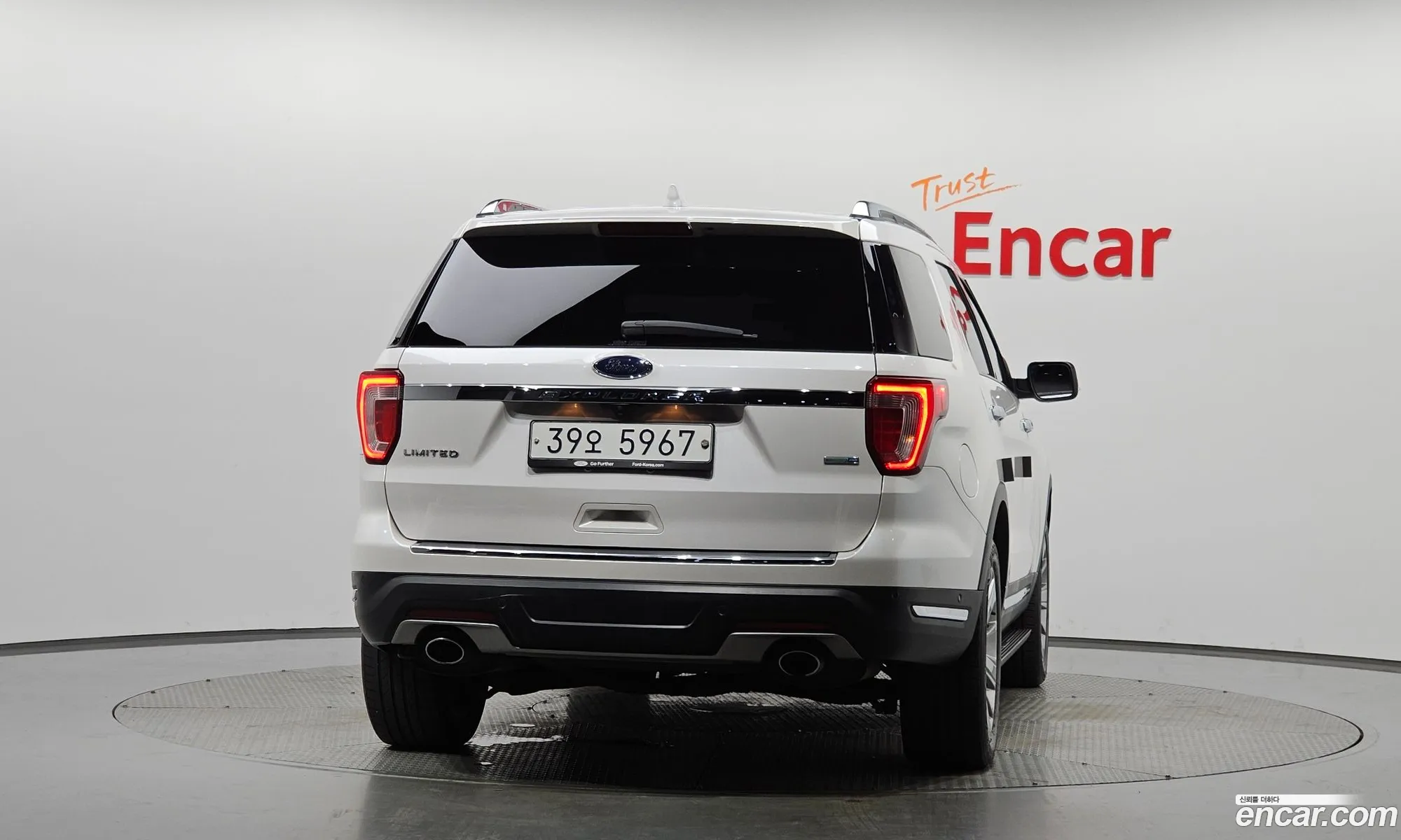 Ford Explorer 2018 1FM5K8FH7JGB23567 — 19