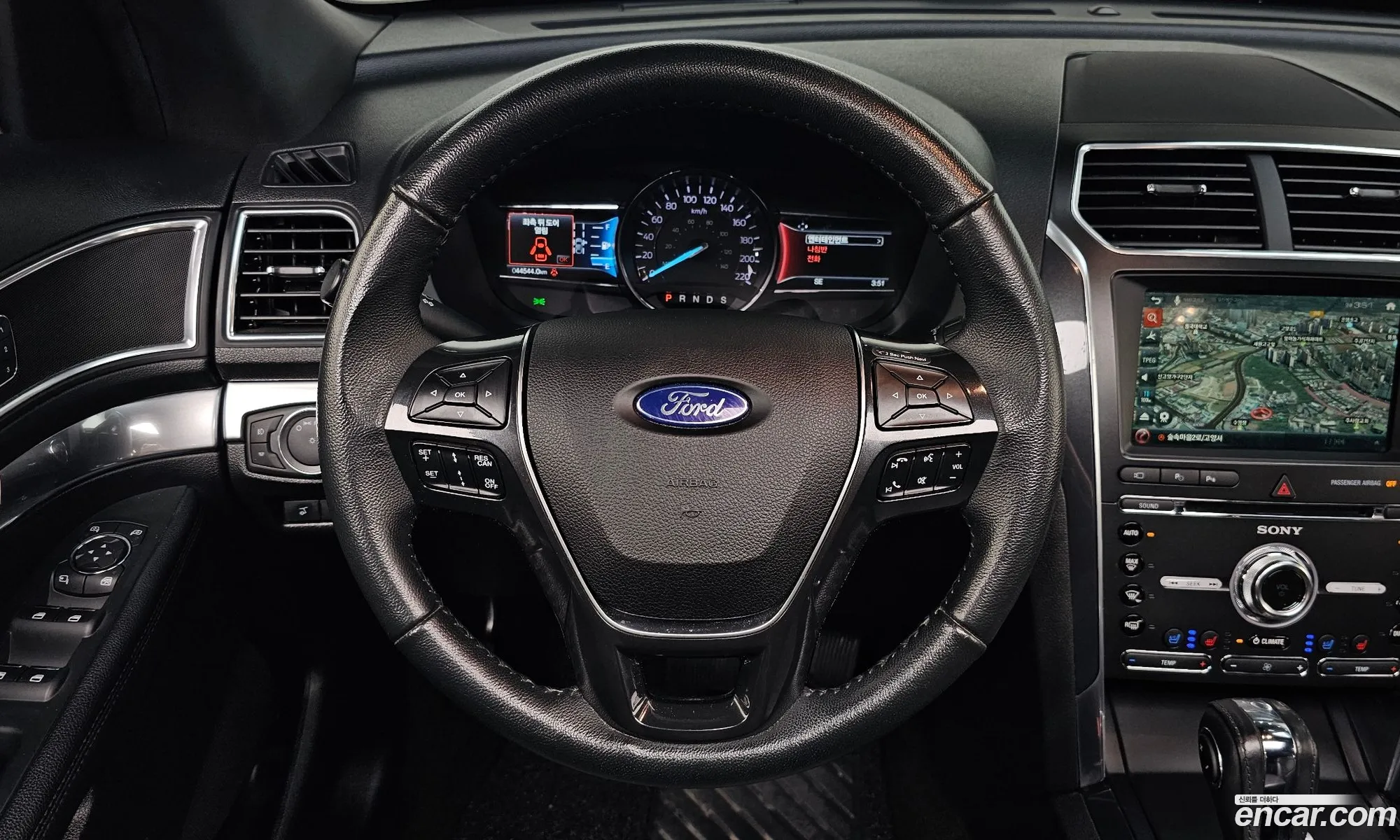 Ford Explorer 2018 1FM5K8FH7JGB23567 — 2