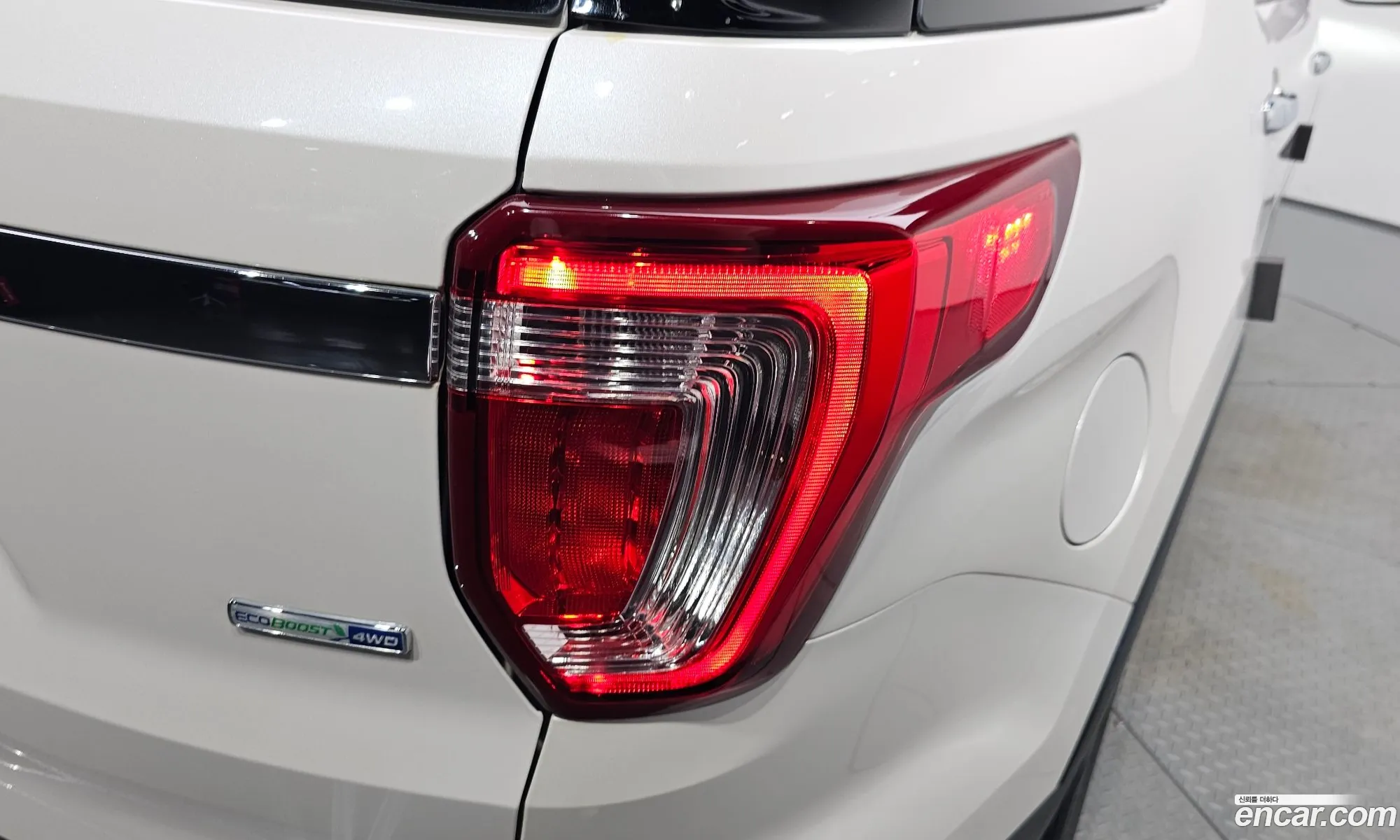 Ford Explorer 2018 1FM5K8FH7JGB23567 — 8