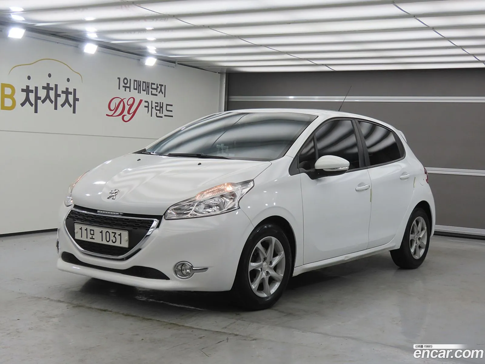 Peugeot 208 2015 — 17