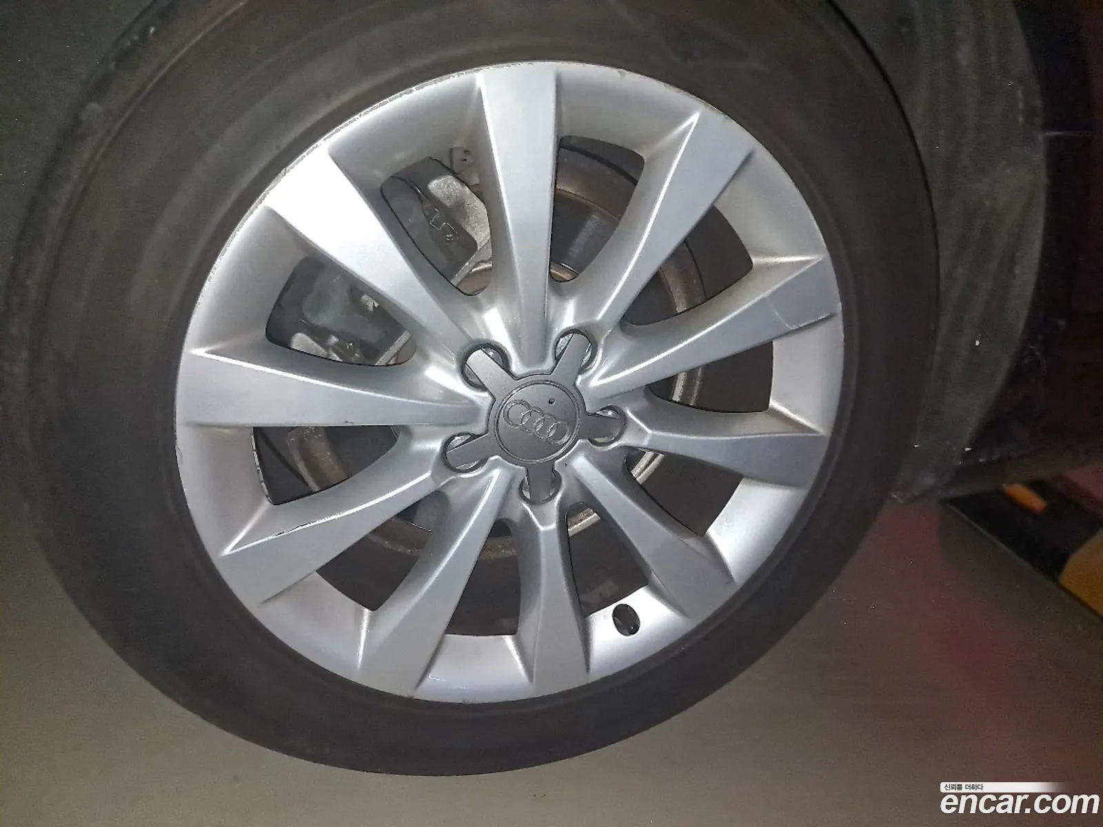 Audi A6 2014 — 12