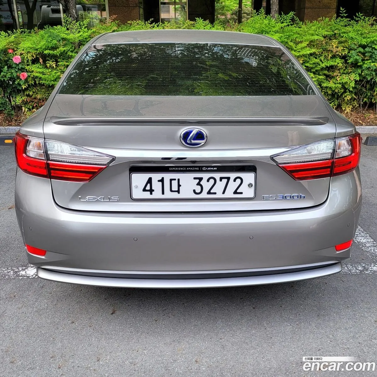 Lexus ES300h 2017 — 14