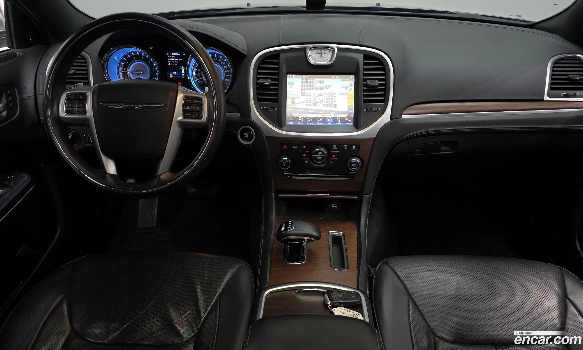Chrysler 300C 2014 — 17