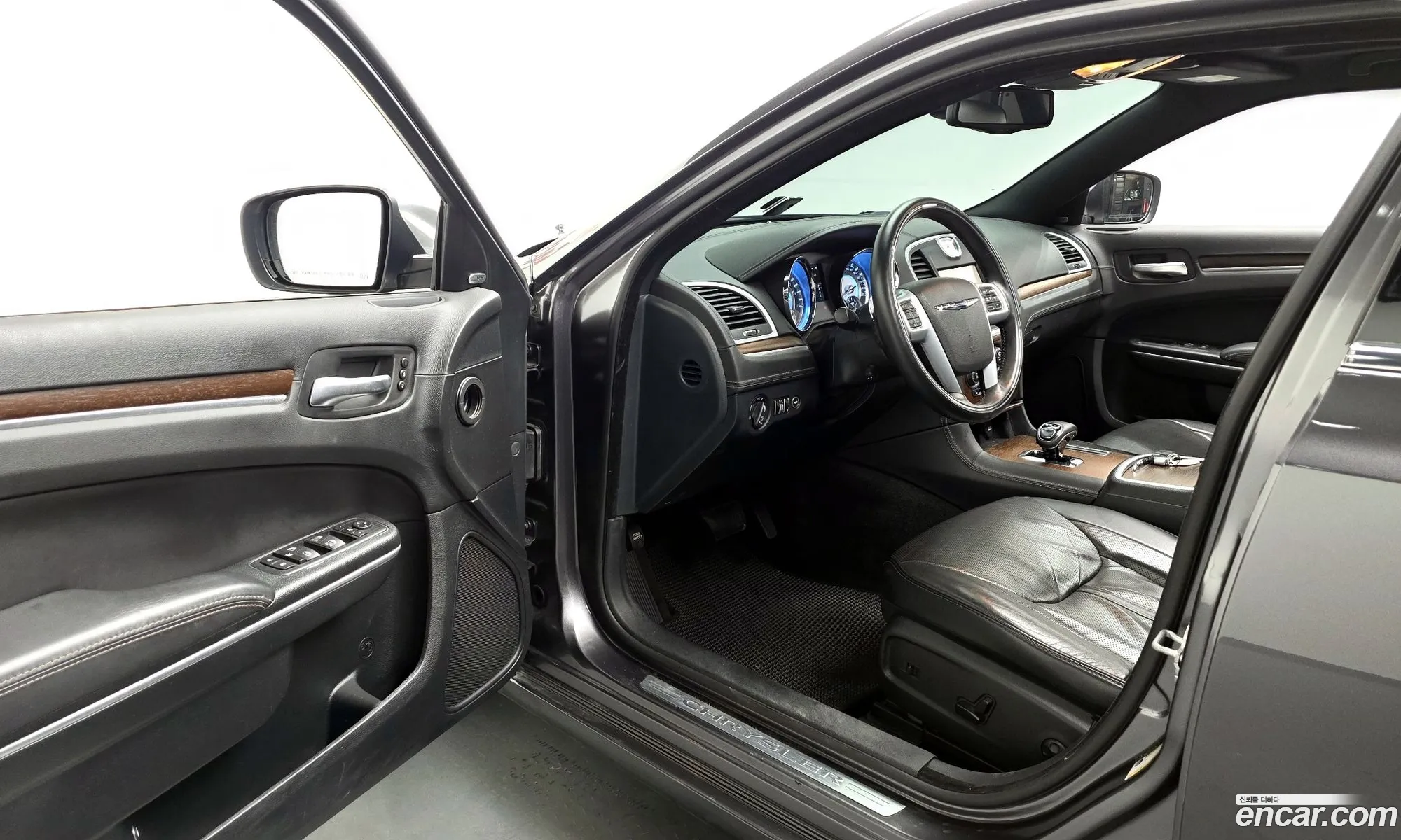 Chrysler 300C 2014 — 11