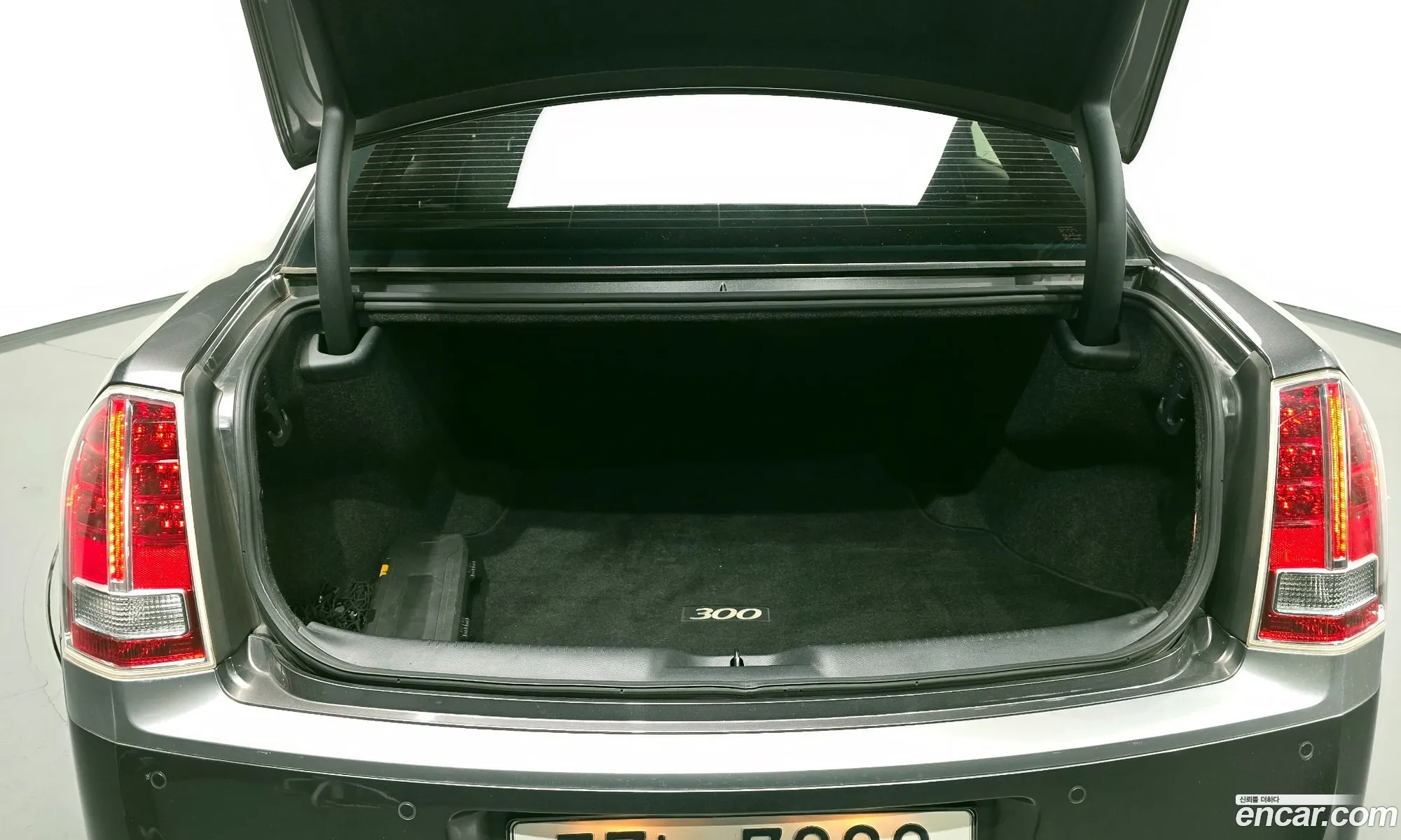 Chrysler 300C 2014 — 18