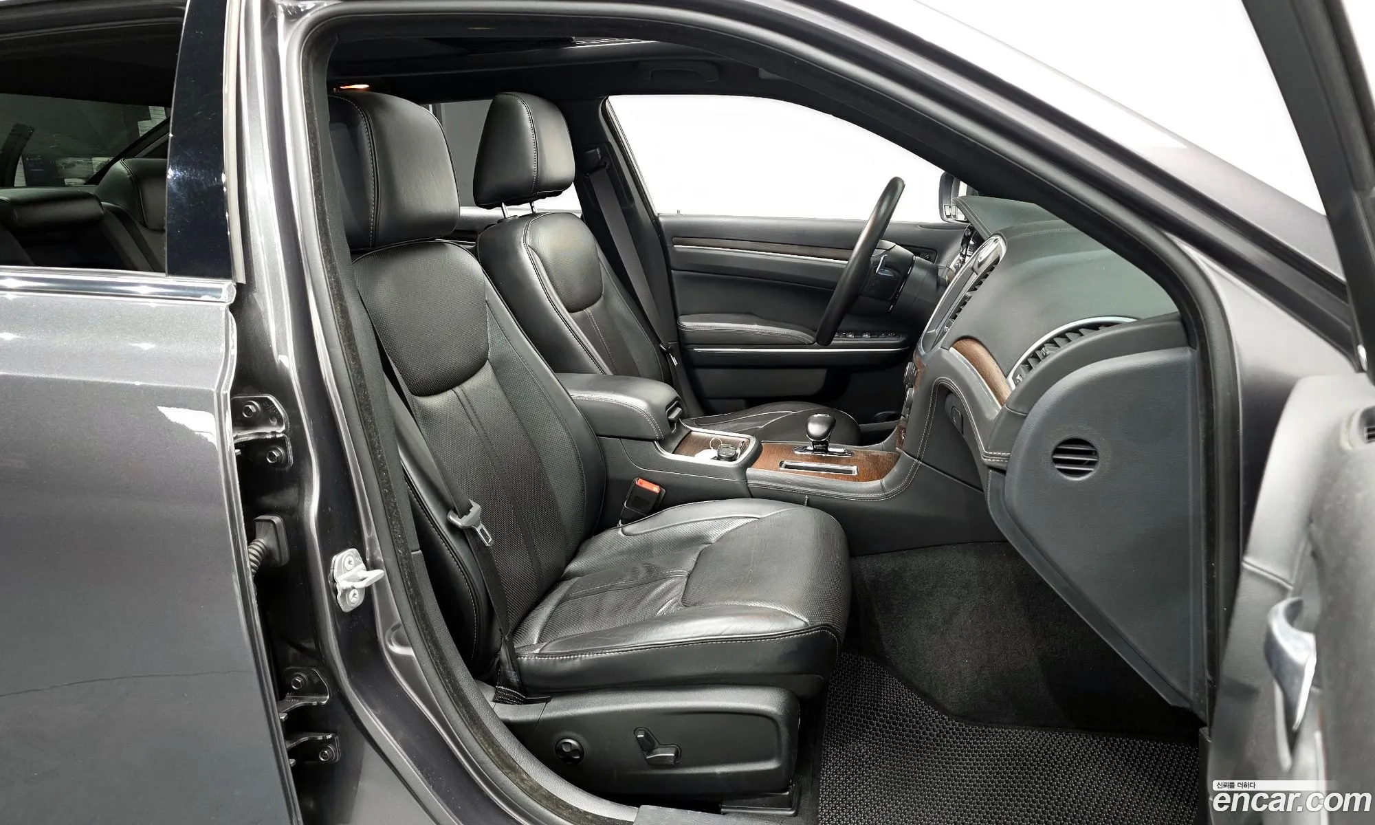 Chrysler 300C 2014 — 16