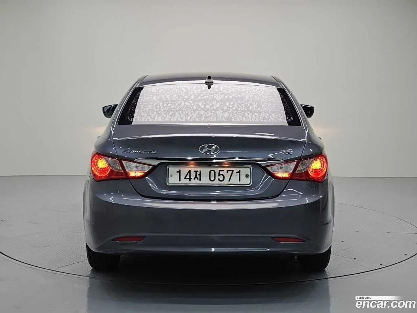 Hyundai YF Sonata 2012 — 4