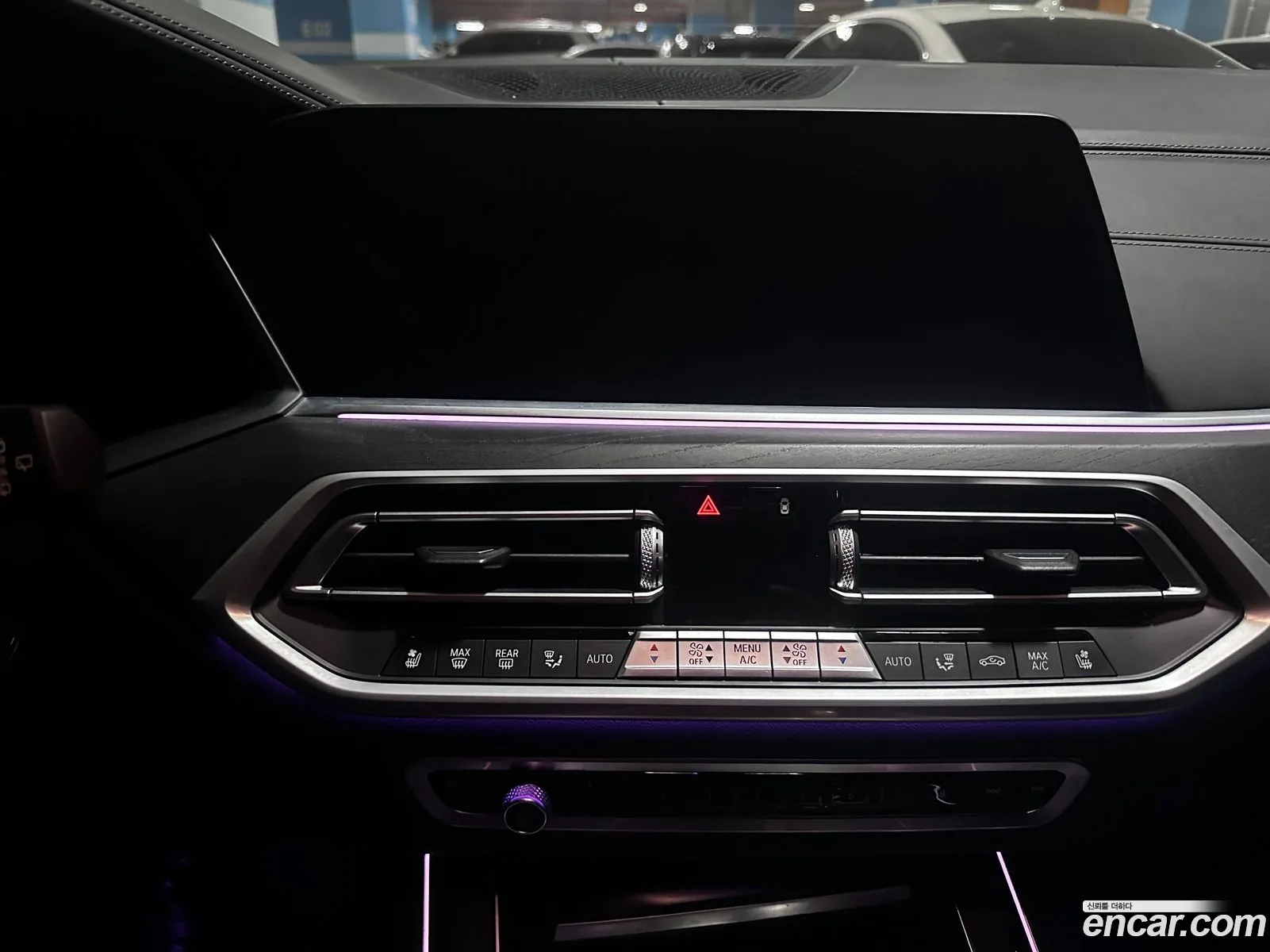 BMW X7 2021 — 16
