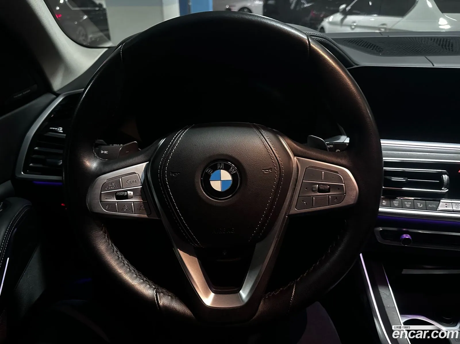 BMW X7 2021 — 12
